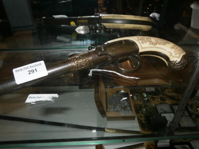 Decorative pistol