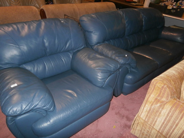 Blue leather 3 seater settee and chair