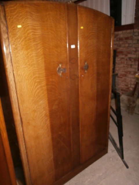 Oak 2 door wardrobe