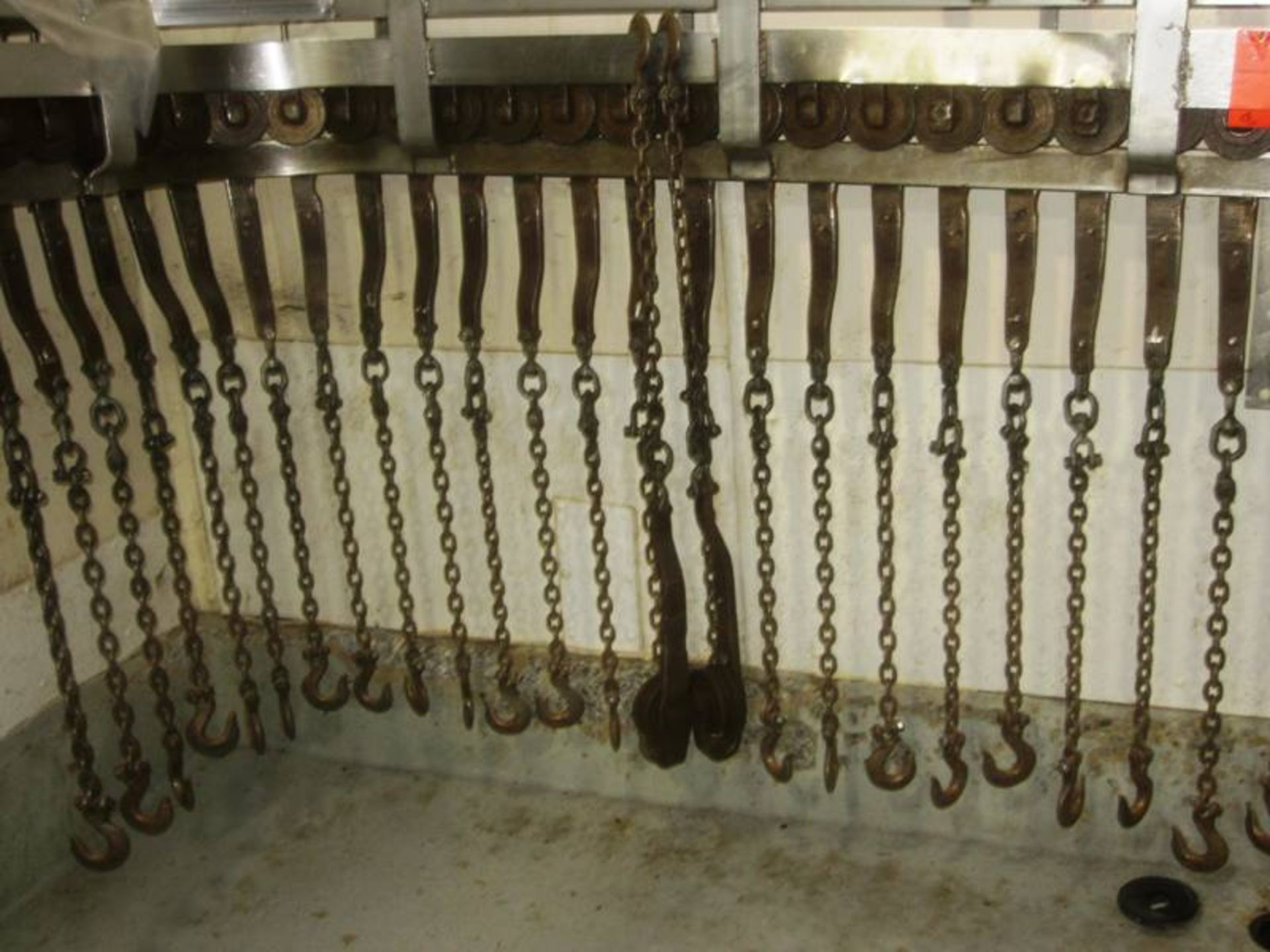 Shackle Lowerator approx. 100', pneumatic operation & shackle return rail,  (30) shackles & chain - Image 3 of 4