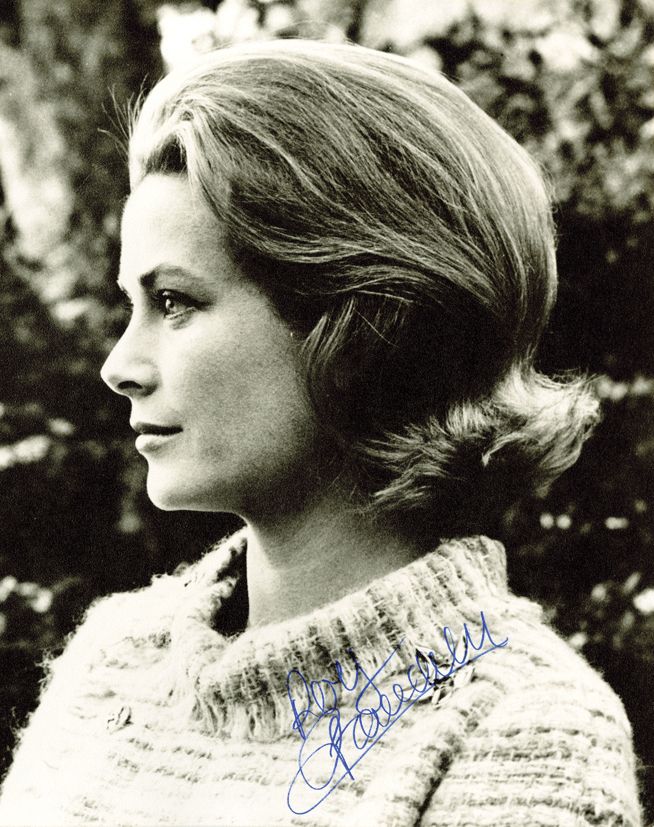 SP A 10 x 8" black and white head and shoulders photograph of Grace Kelly SP A 10 x 8" black and