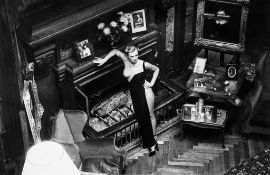 Helmut Newton (1920-2004) - Roselyne, Chateau d`Arcangues (Salon), 1975 Gelatin silver print,  71.