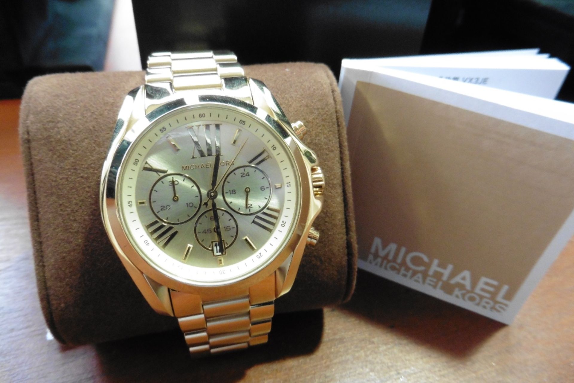 From the Bradshaw collection, this Michael Kors ladies watch, model number MK5605,  is made from