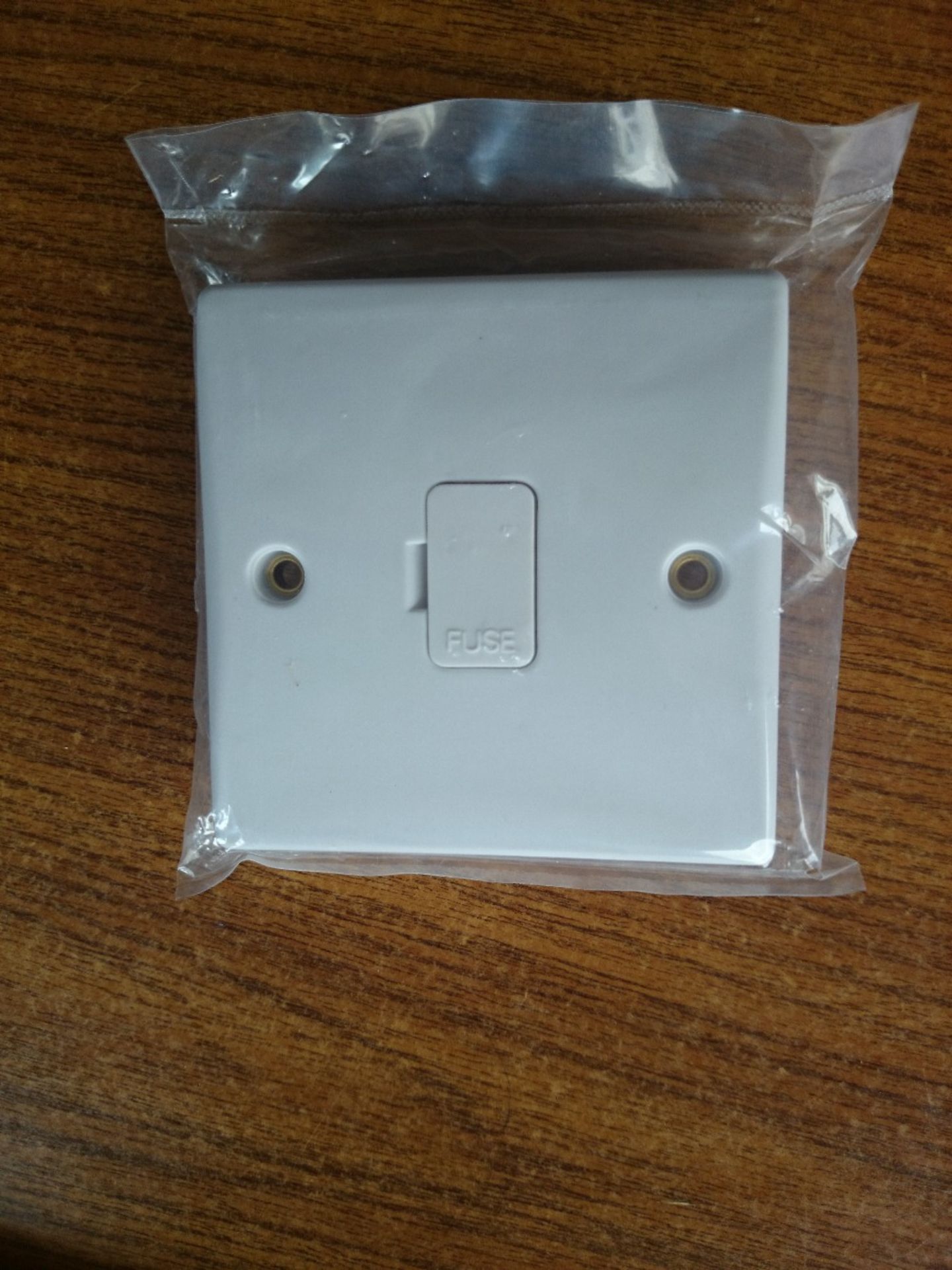10x GET Fuse Switch (white) Appraisal: New and in packaging Serial No:  Location: Newark, Notts.