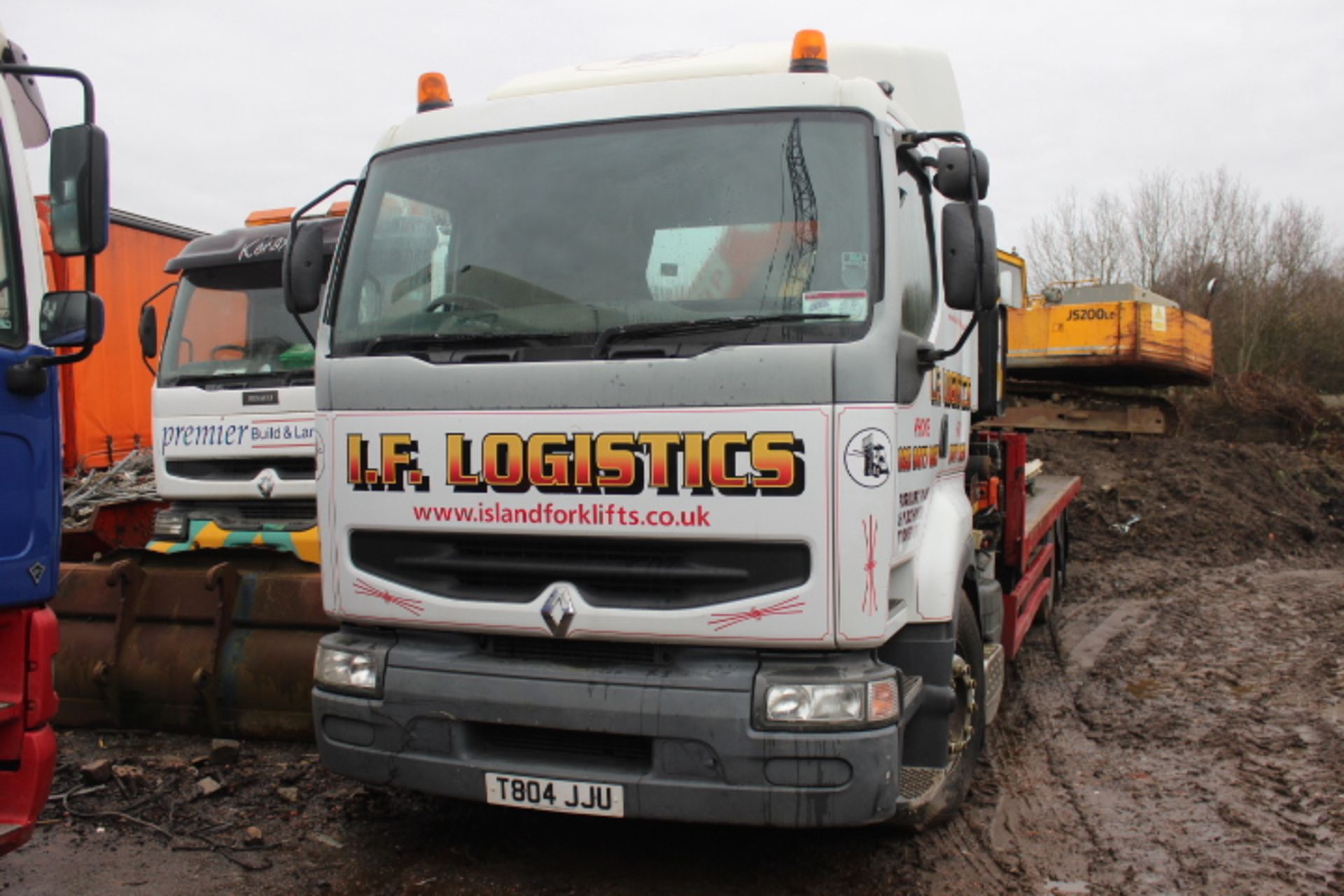 Renault, 26 tonne crane lorry fitted with 19 tonne metre crane