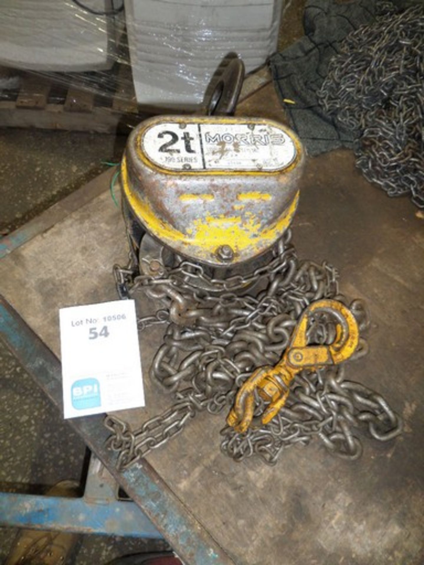 MORRIS 2t 190 series {015276} 2000KG CHAIN HOIST-3M LIFT Tested and is in good working order.