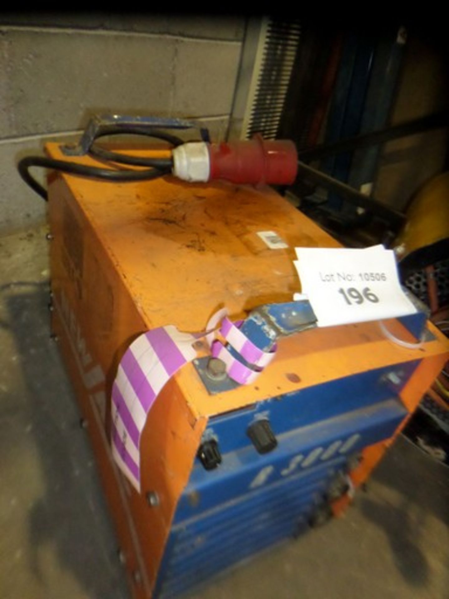 Newarc R 3000 {009647} 300AMP INVERTER 3 phase 5 pin connection and has been tested and is in good - Image 2 of 2