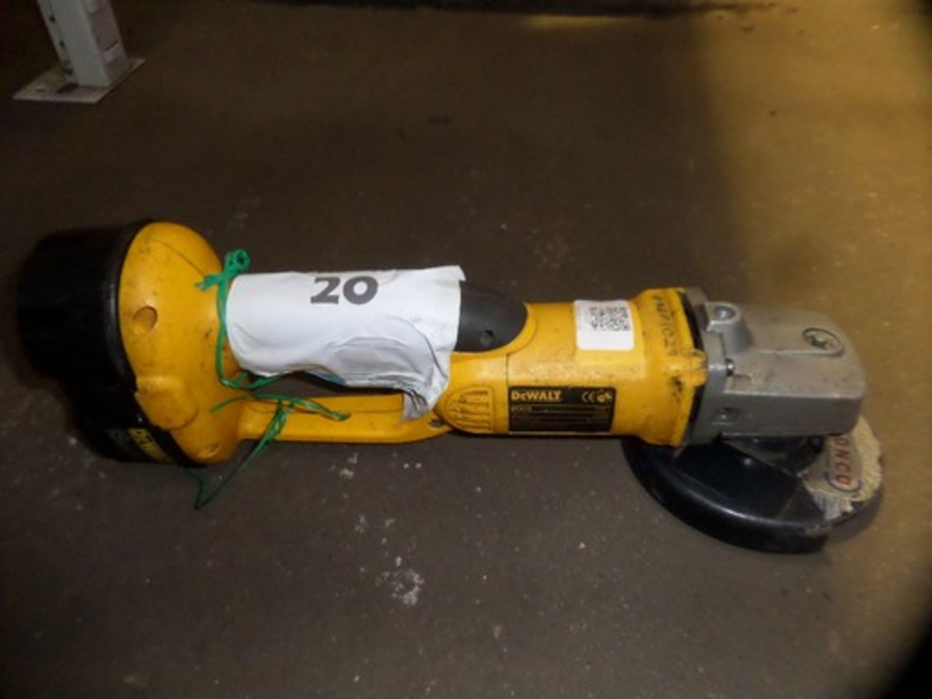 Dewalt DC410 {015307} 18v Cordless Angle Grinder Tested and is working but does require charger.