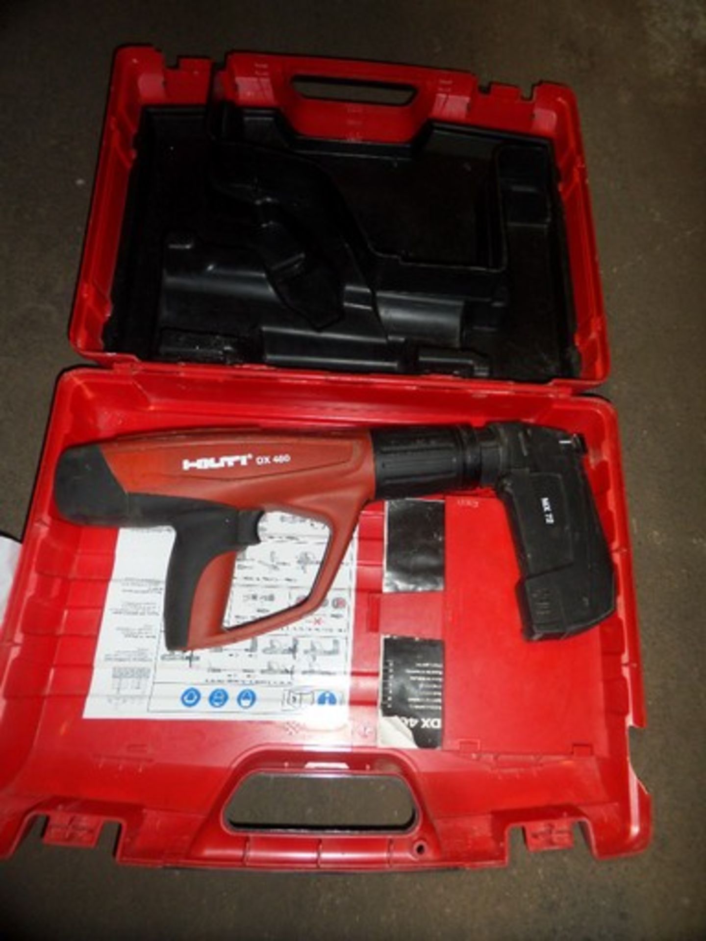 Hilti DX460 {015243} RAPID CARTRIDGE HAMMER Comes in original case with instruction manual - looks