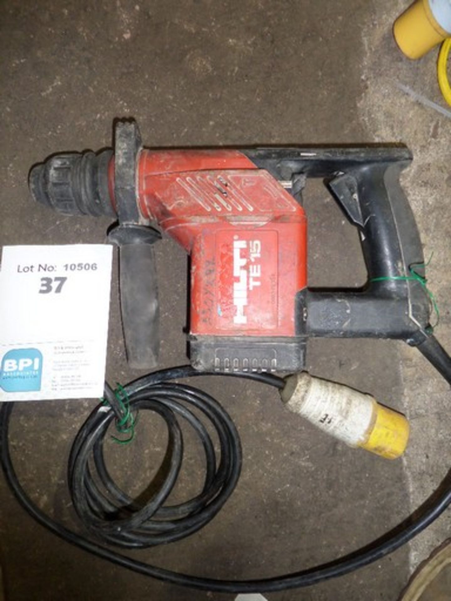 Hilti TE15 {015197} HAMMER DRILLER TE15/TE40 110V 110v 16amp connection and appears to be working