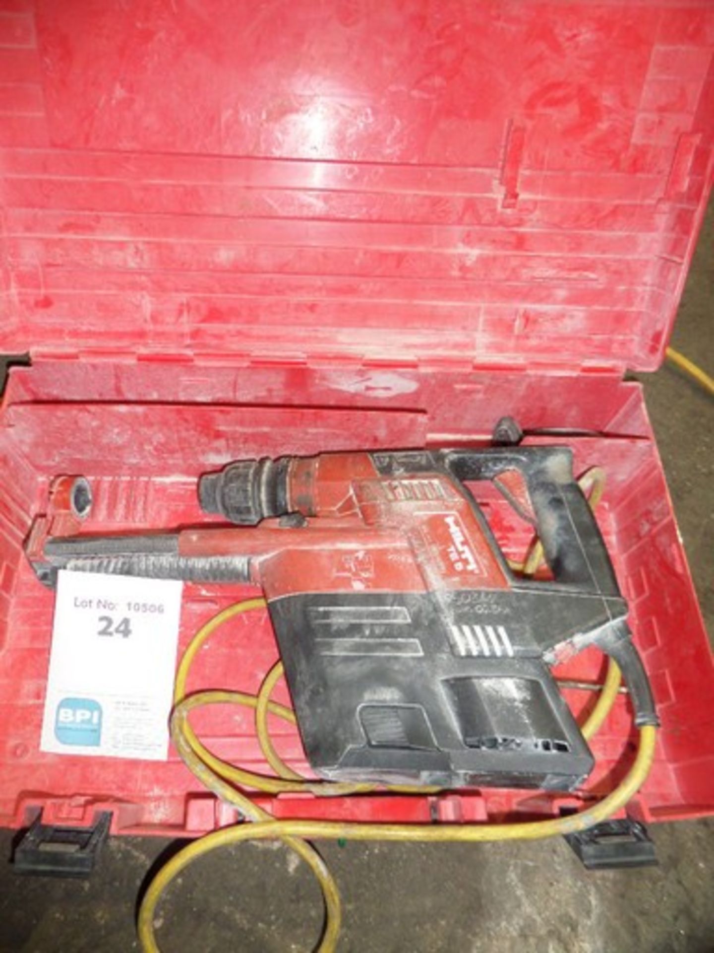Hilti TE 5 {015210} DUSTFREE HAMMER DRILLER TE5/6 Comes in original case and has a 110v 16amp