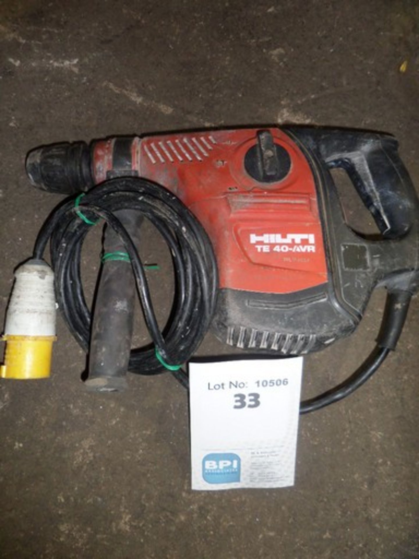Hilti TE 40 AVR {015201} HILTI TE40 HAMMER DRILLER 110v 16amp connection and appears to be working