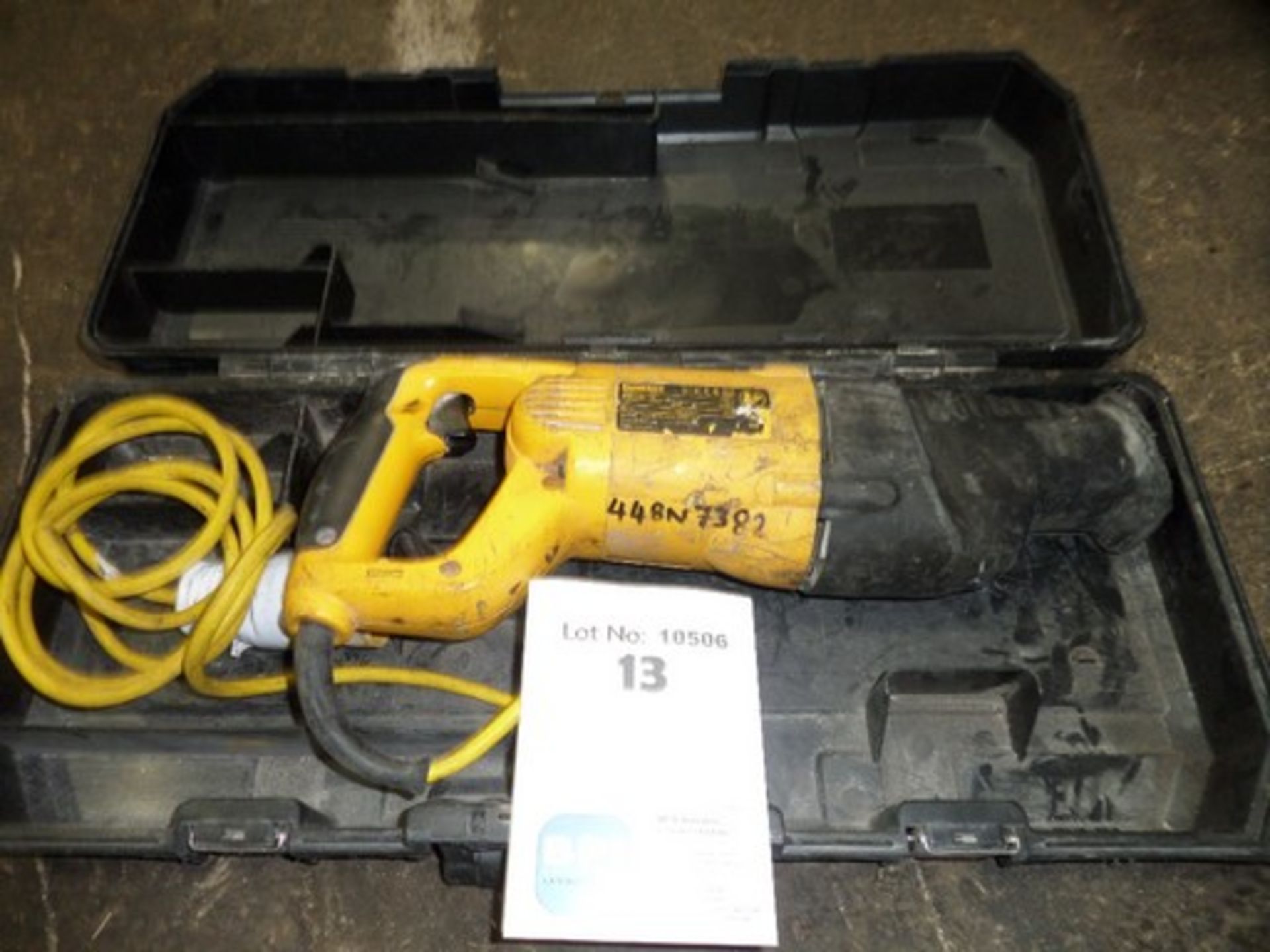 Dewalt DW311-LX {015211} RECIPROCATING SAW-  HEAVY-  110V Comes in original case and is 110v