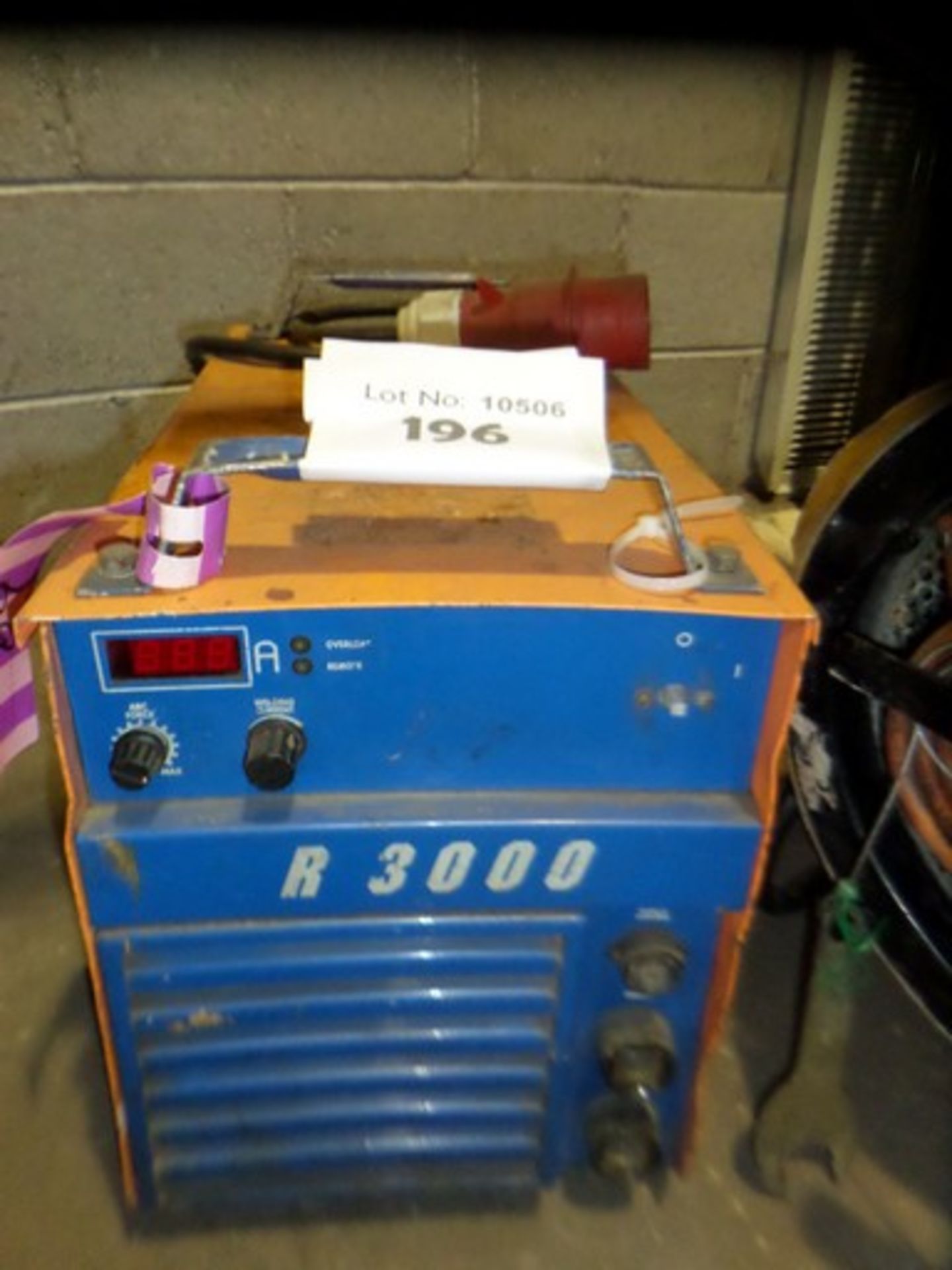 Newarc R 3000 {009647} 300AMP INVERTER 3 phase 5 pin connection and has been tested and is in good