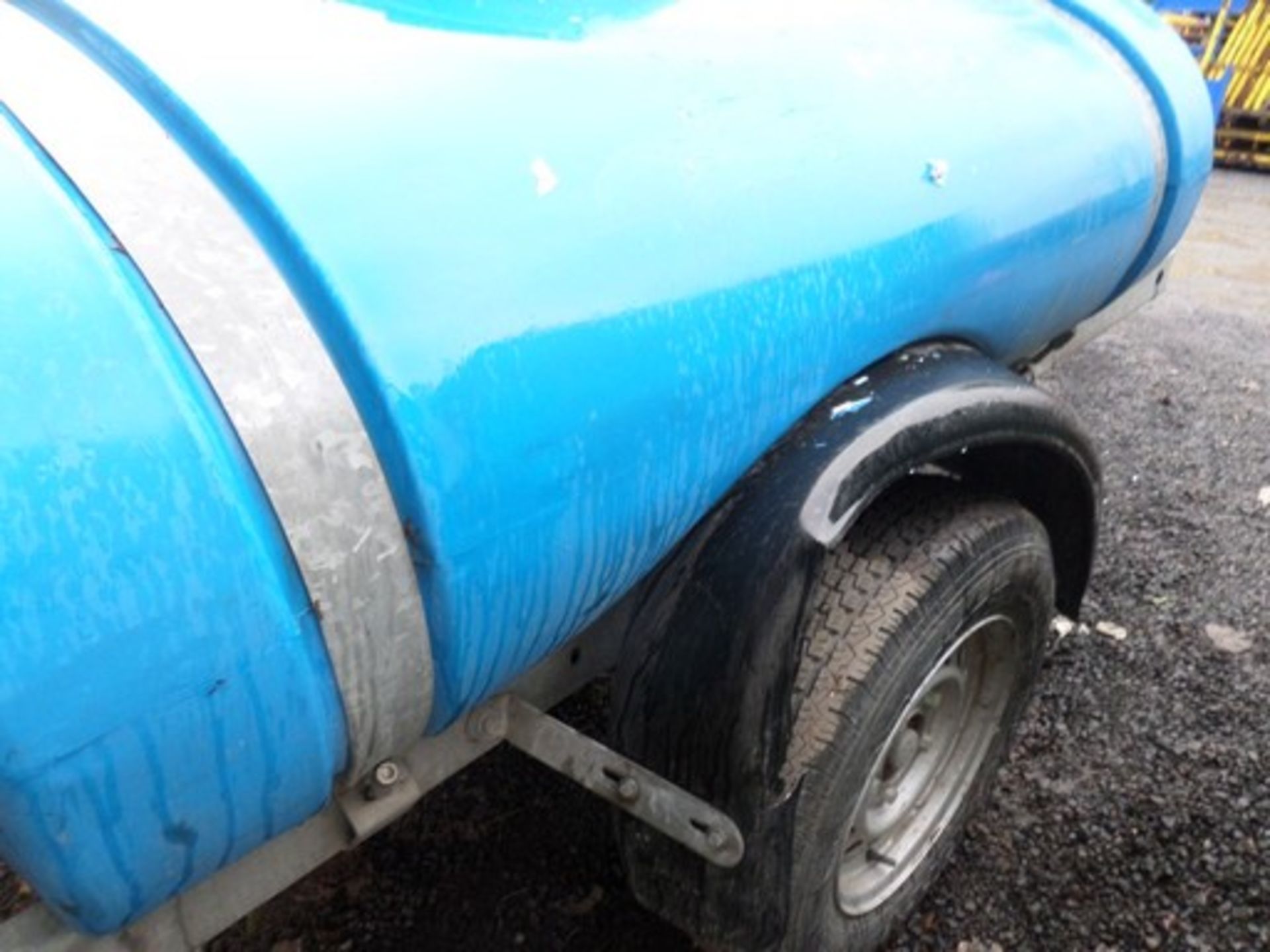 {015537} 250 GALLON WATER BOWSER Fitted to a western trailer and looks ok but bowser is missing - Image 3 of 7