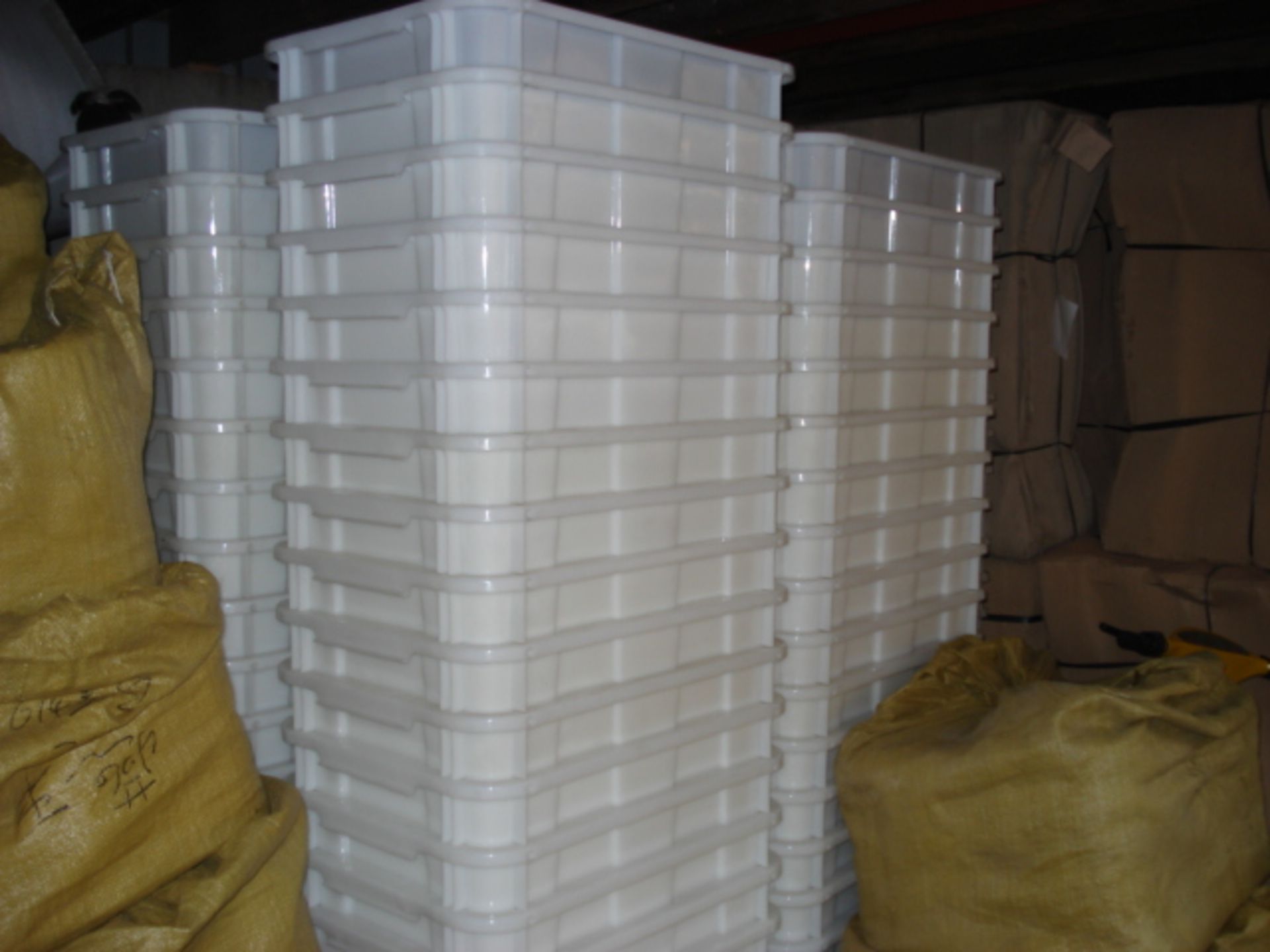 5 X NEW 125L HEAVY DUTY IND STORAGE BOXES