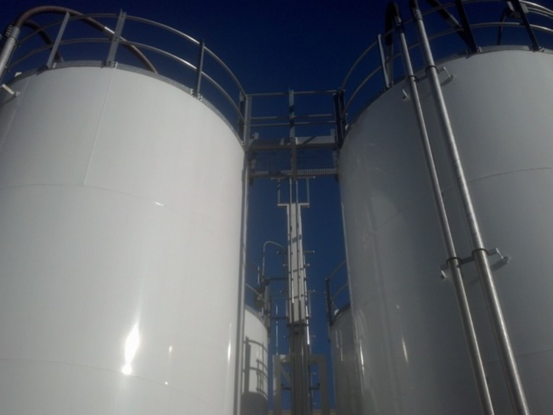 1710 cu. ft. 12' x 24' Silo for Plastic Pellets w/ Level Indicator (2002) - Image 2 of 4