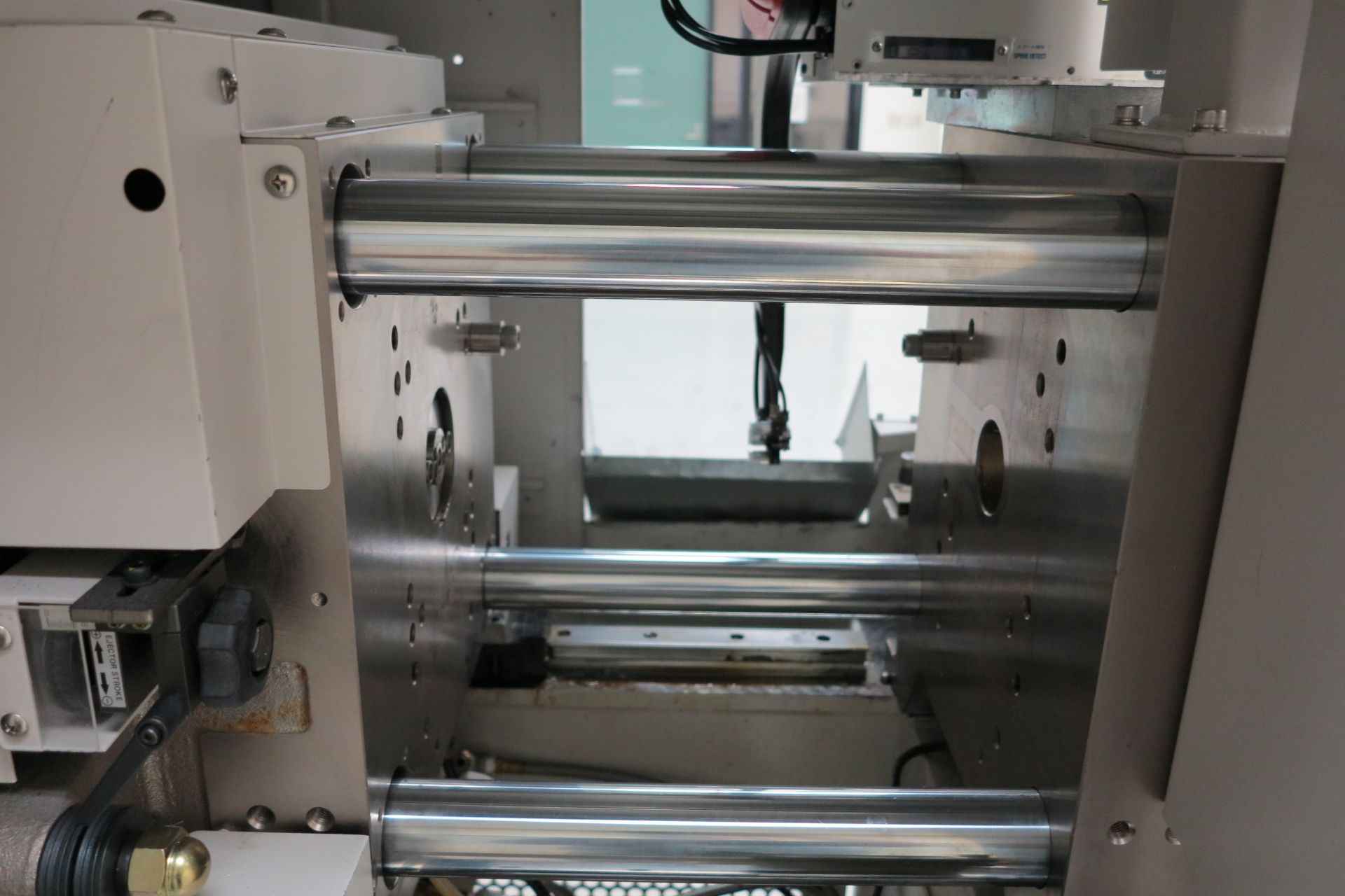 35 Ton, 1.04 oz. SUMITOMO SD35E Electric Injection Molding Machine - Image 4 of 7