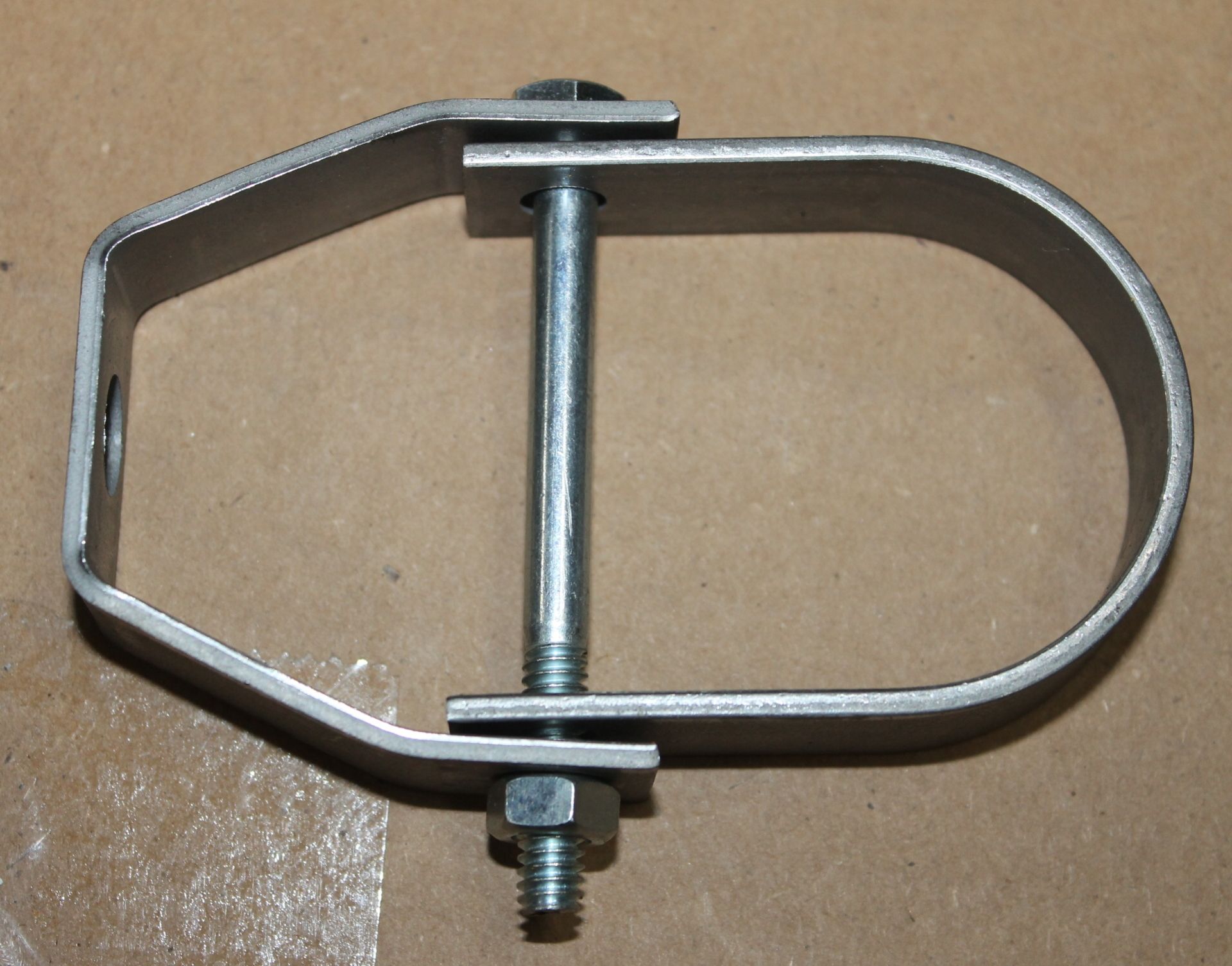 CLEVIS 1 1/2" PIPE HANGERS,