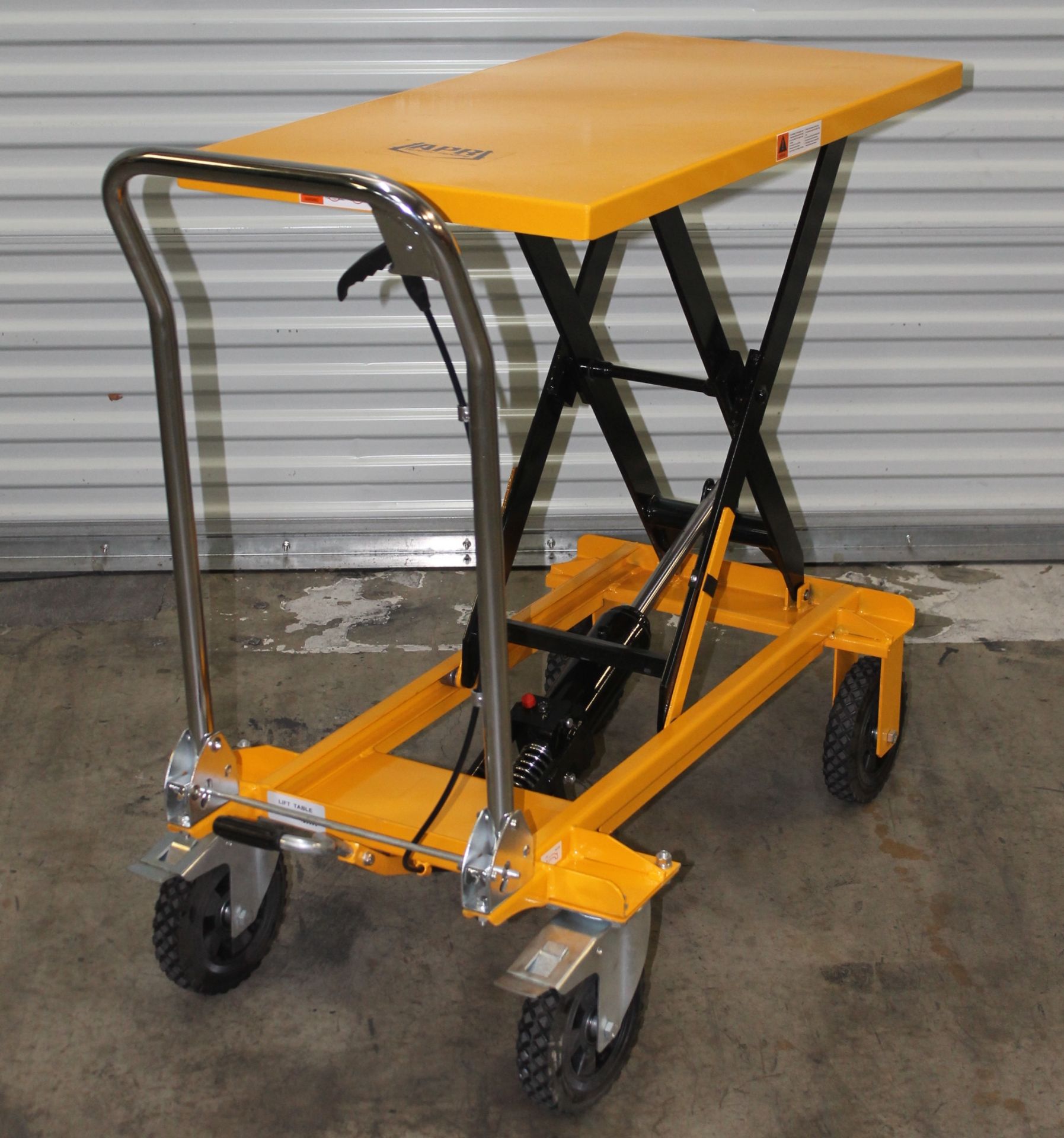 440 LBS CAP. ROLLING SCISSOR LIFT TABLE, CAPACITY: 440 LBS., MAX HEIGHT: 39.37", TABLE SIZE: 39"L