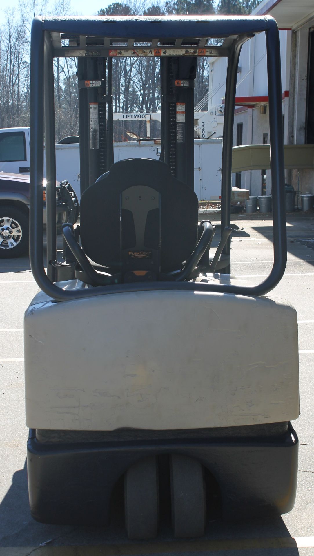 2004 CROWN 3 WHEEL ELECTRIC FORKLIFT WITH 2013 BATTERY - Image 5 of 7