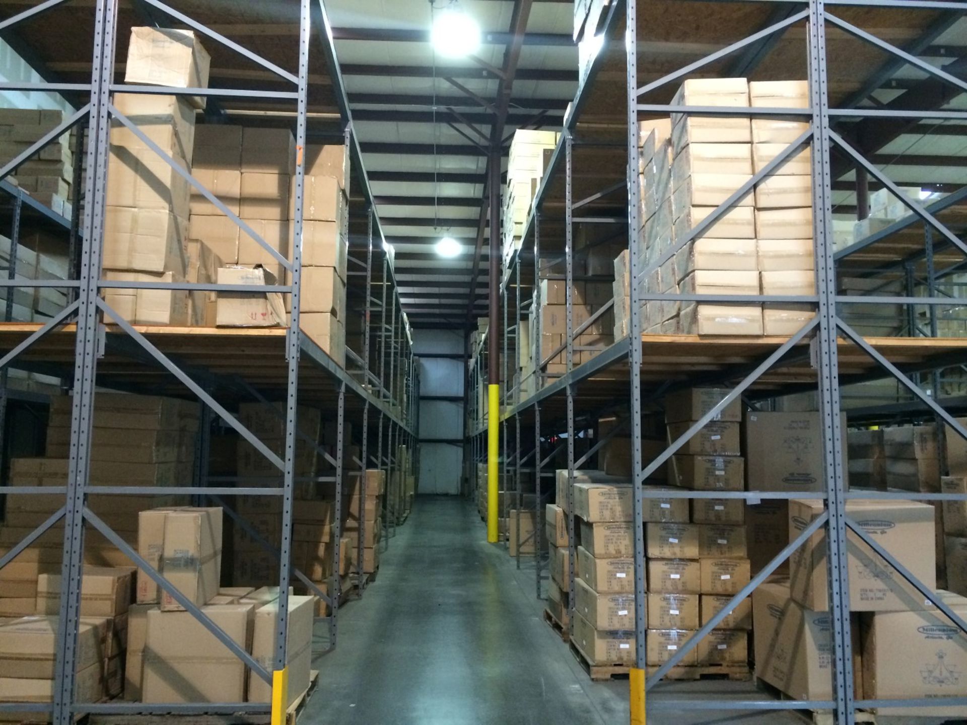 192"H X 48"D X 96"L KEYSTONE STYLE PALLET RACKS, (24 BAYS), - Image 2 of 8