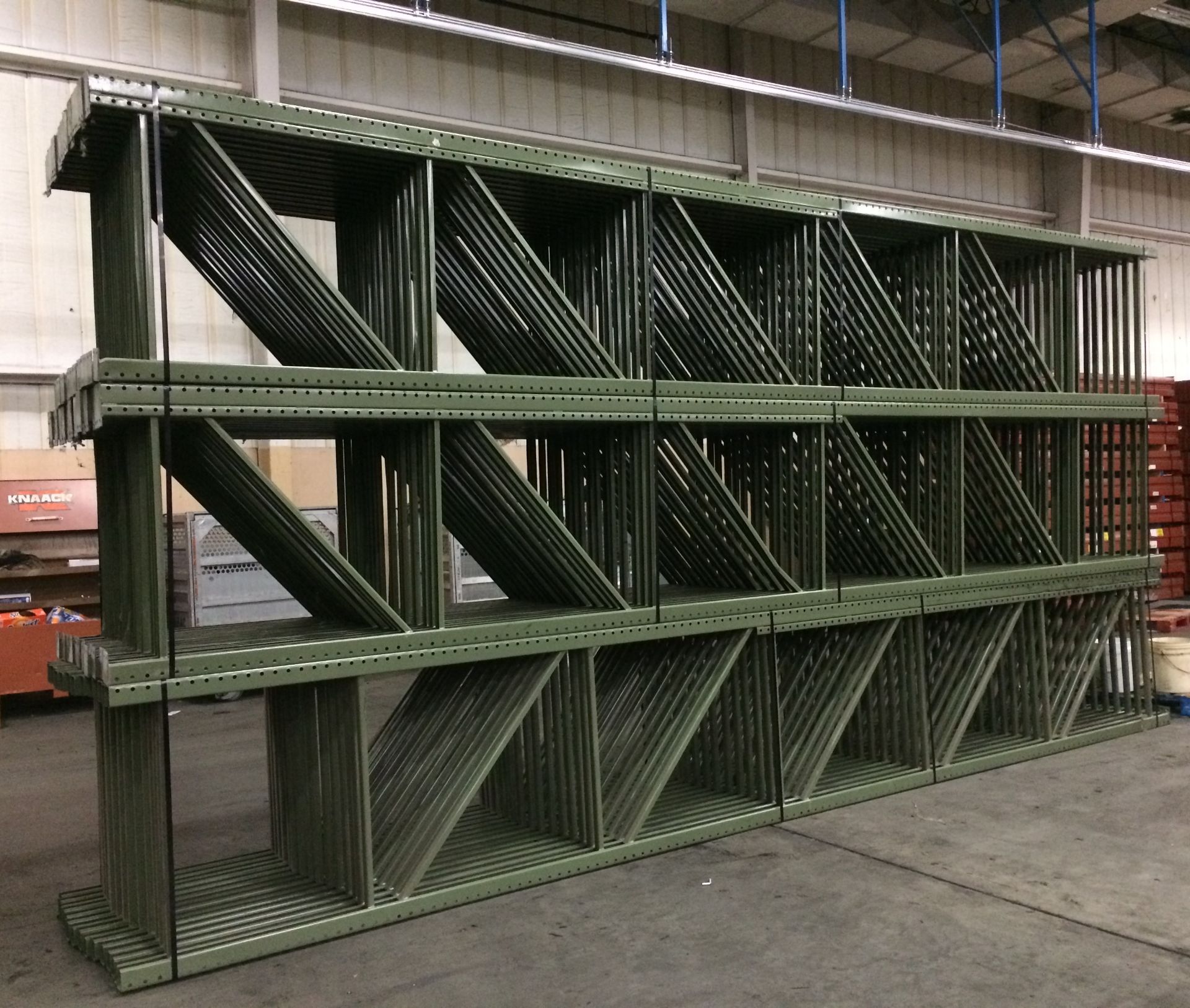 264"H X 42"D X 144"L TEARDROP PALLET RACKS (28 BAYS WITH 4 BEAM LEVEL), - Image 4 of 10