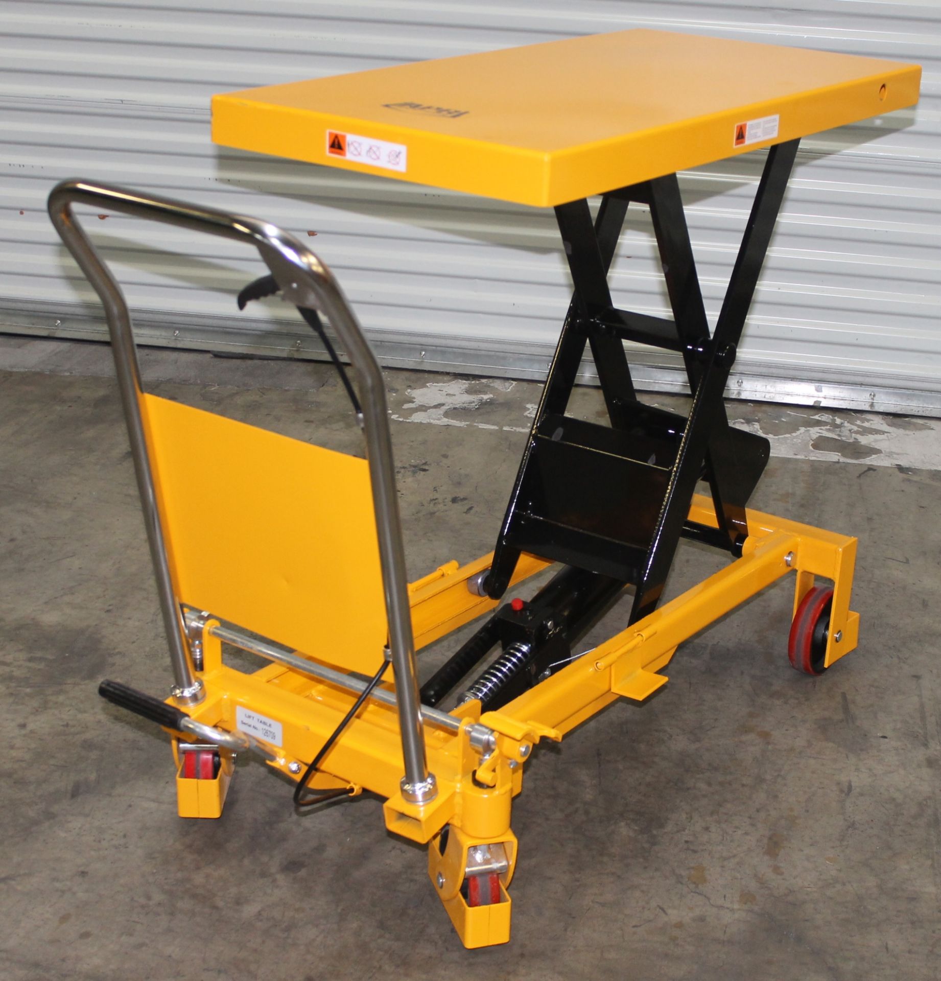 2204 LBS CAP. ROLLING SCISSOR LIFT TABLE, CAPACITY: 2204 LBS., MAX HEIGHT: 39.37", TABLE SIZE: 40"