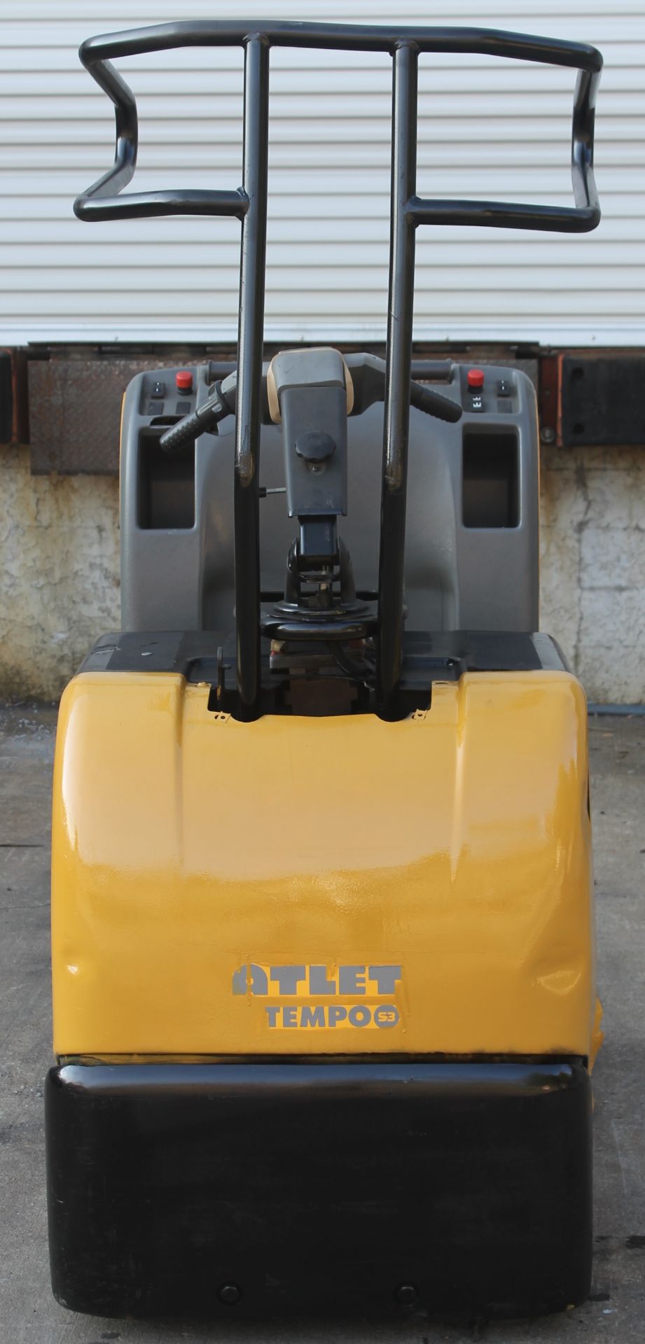 2009 ATLET TEMPO PPD DRIVER LIFT LOW LEVEL ORDER PICKER WITH 24 VOLTS CHARGER, - Image 6 of 10