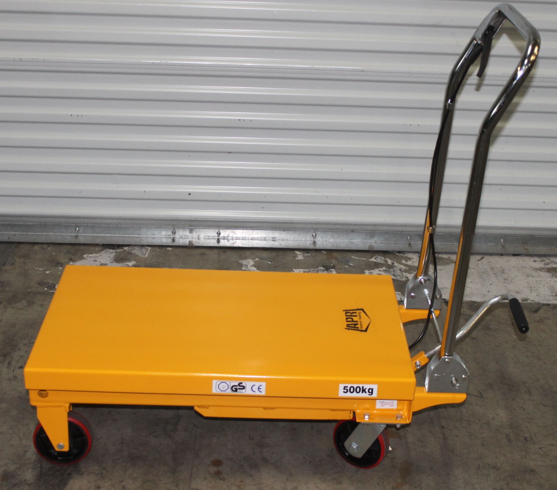 1102 LBS CAP. ROLLING SCISSOR LIFT TABLE, CAPACITY: 1102 LBS., MAX HEIGHT: 22", TABLE SIZE: 33.66" - Image 2 of 7