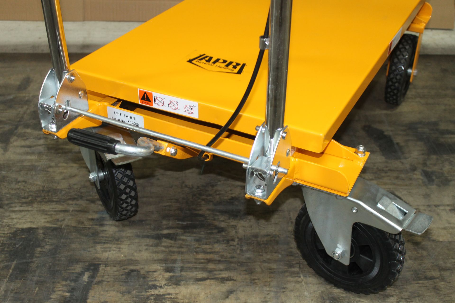 440 LBS CAP. ROLLING SCISSOR LIFT TABLE, CAPACITY: 440 LBS., MAX HEIGHT: 39.37", TABLE SIZE: 39"L - Image 8 of 8