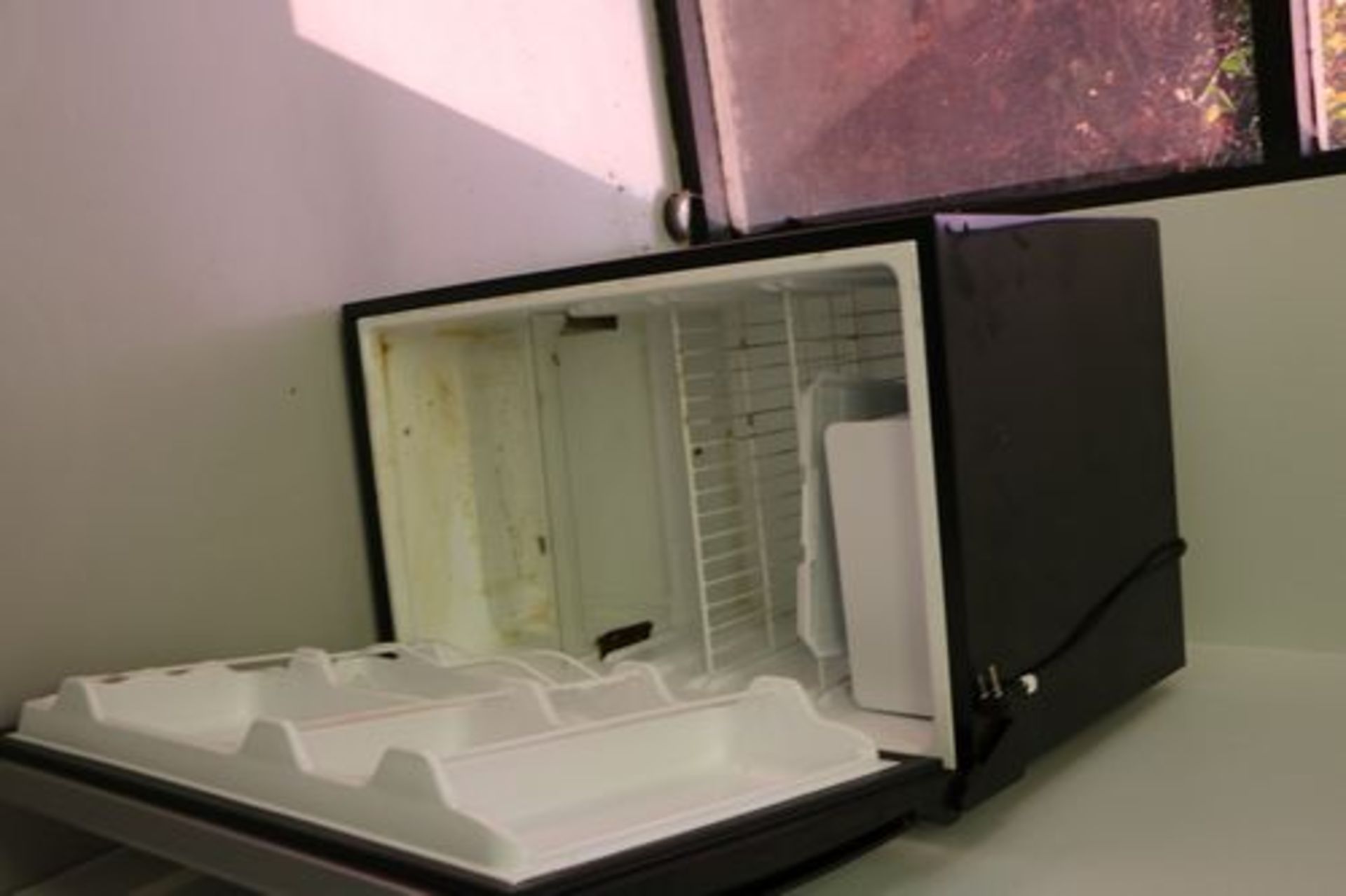Daewoo Compact Refrigerator - Image 3 of 4