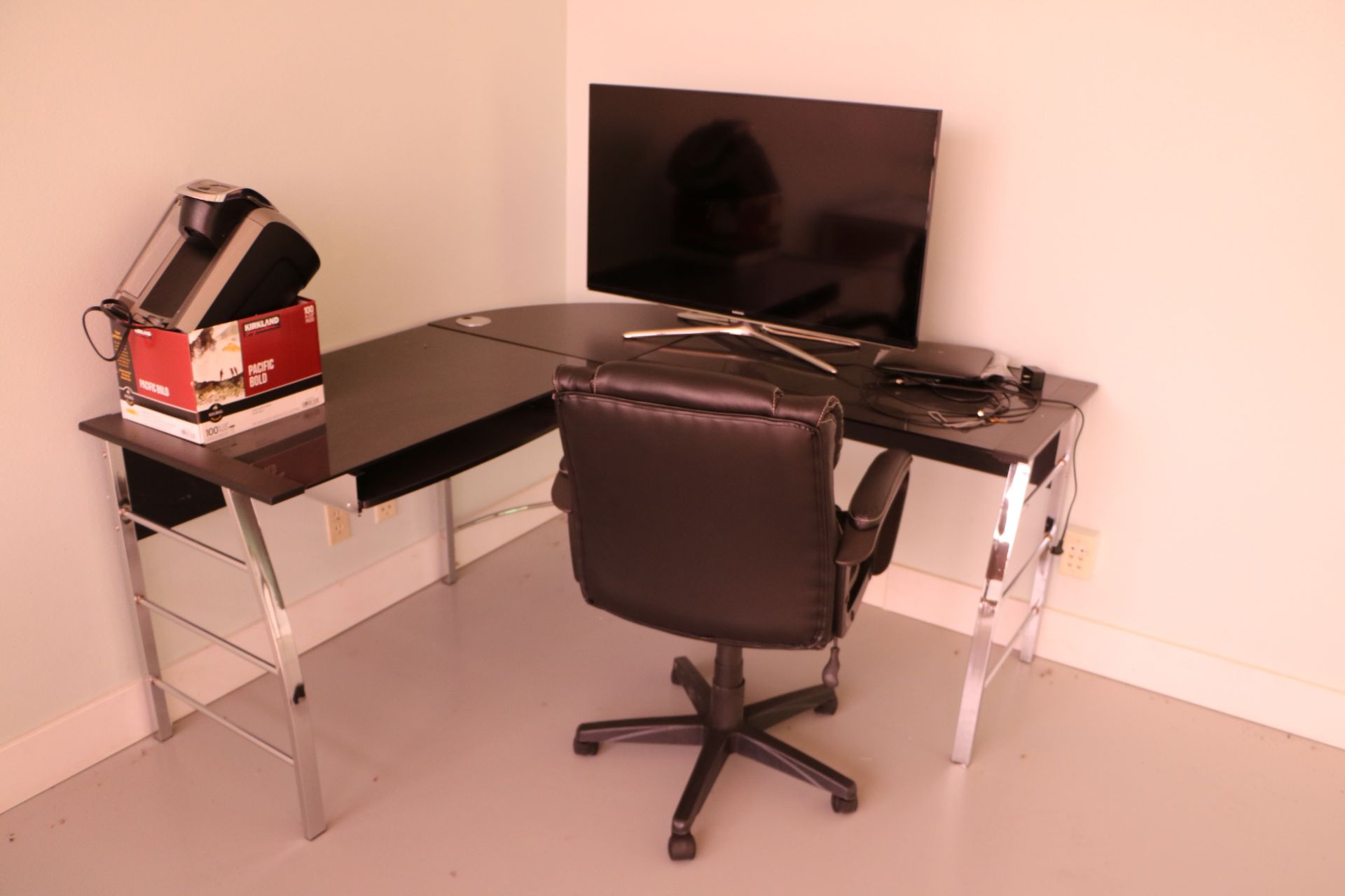 Wood and Metal L-Shaped Desk with Executive Rolling Chair – NO MONITOR