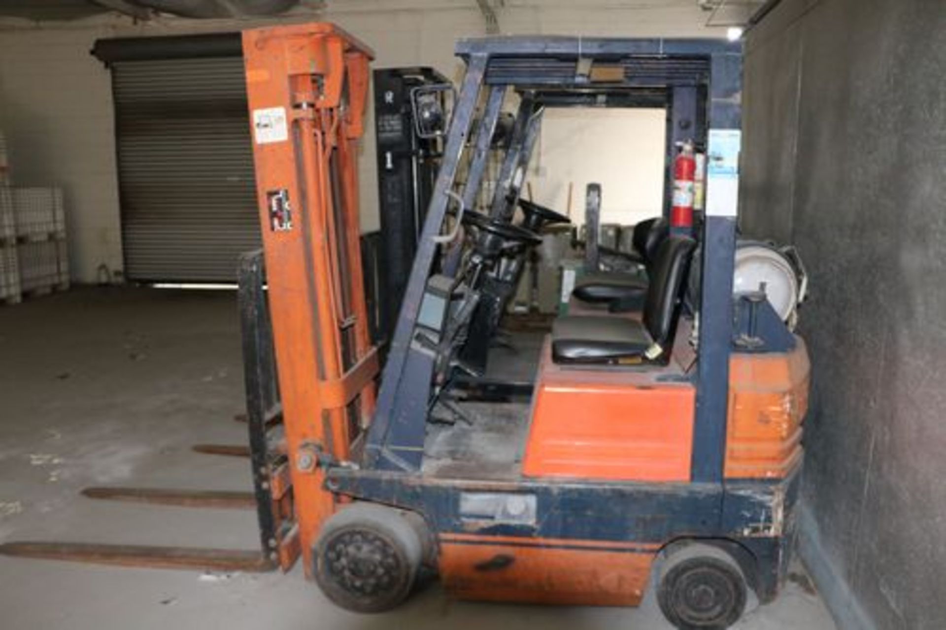 Toyota LP Forklift – Marked No. A 424412 – 8,124 Hours