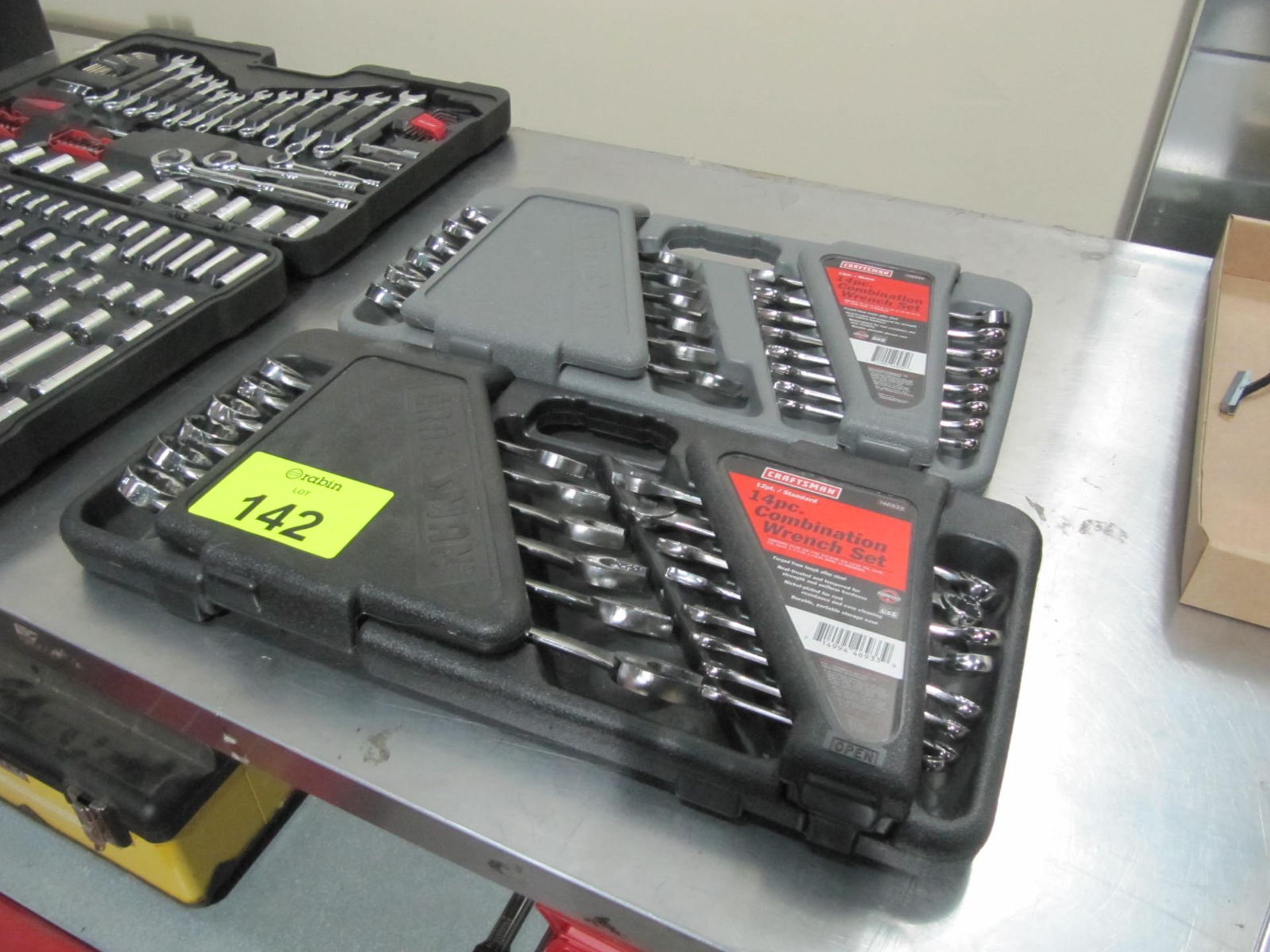 [Lot] (2) Craftsman wrench sets, 14-piece metric and 14-piece standard combo wrenches, (4)