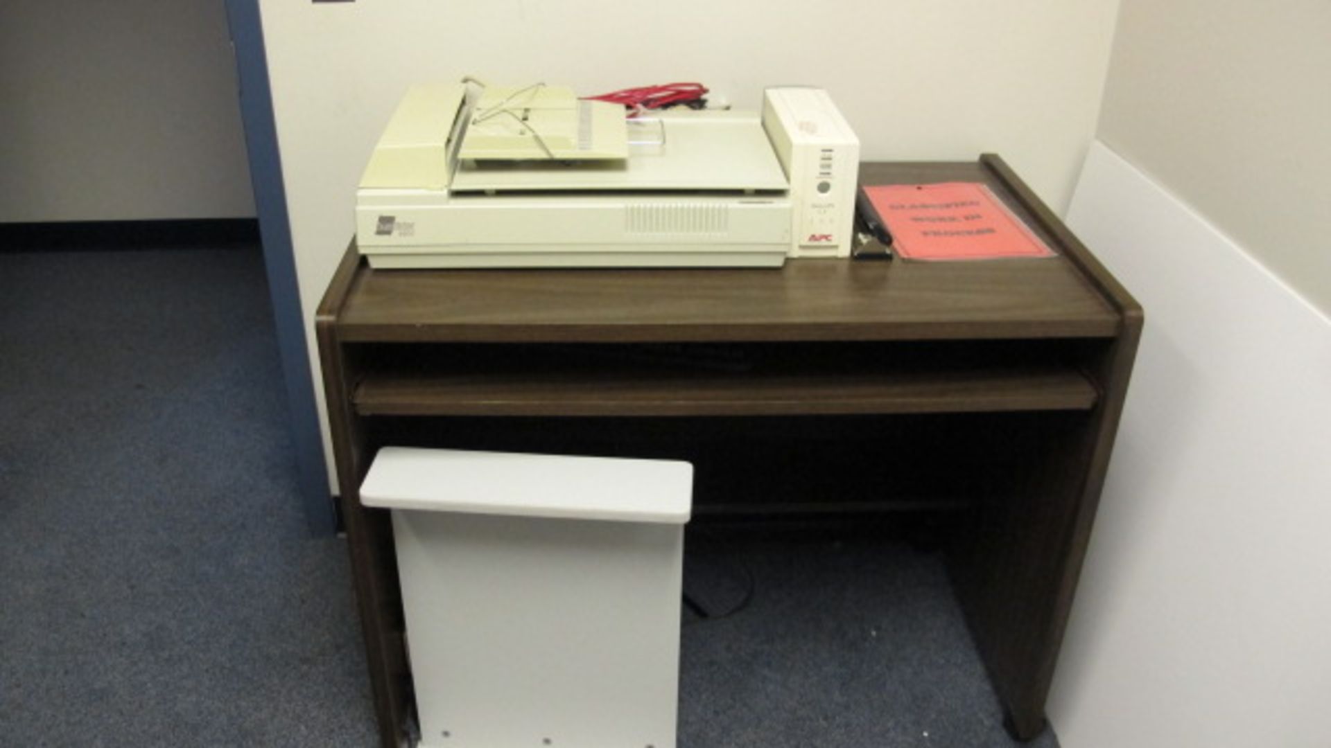 ROOM W/CONTENTS; DESK; WHITE BOARD; BOOK SHELF  (BUILDING 1; FLOOR 12)