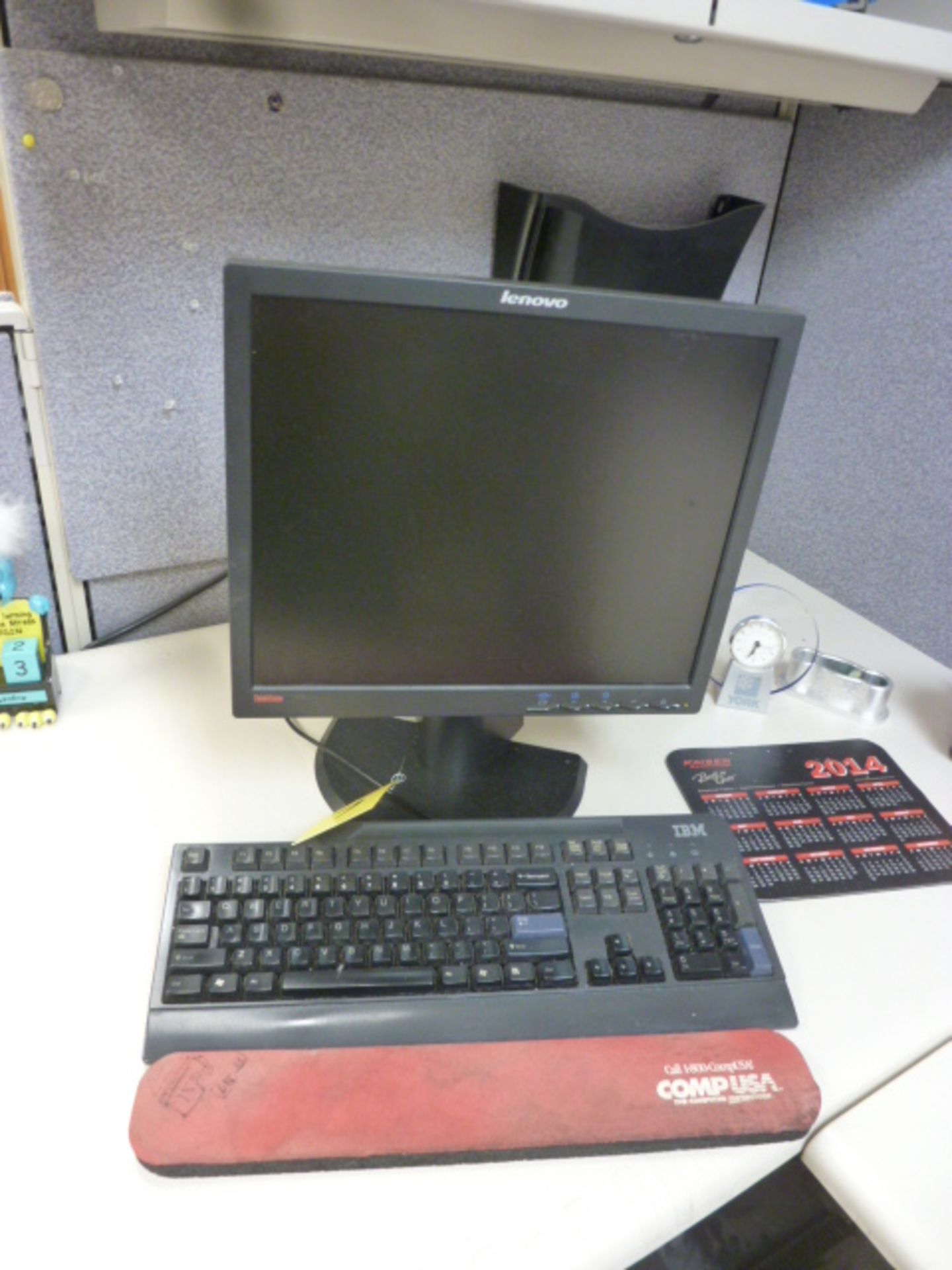 IBM ThinkCentre Desktop Computer, Monitor & Keyboard (System)