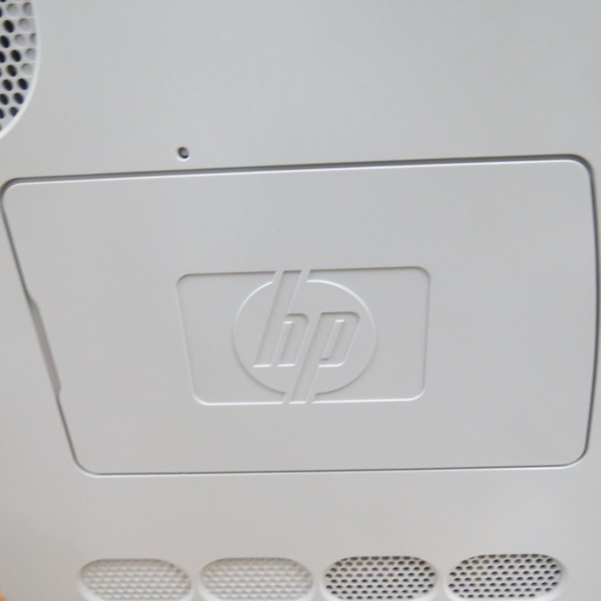 HP Color Laserjet 3700n - Image 3 of 6