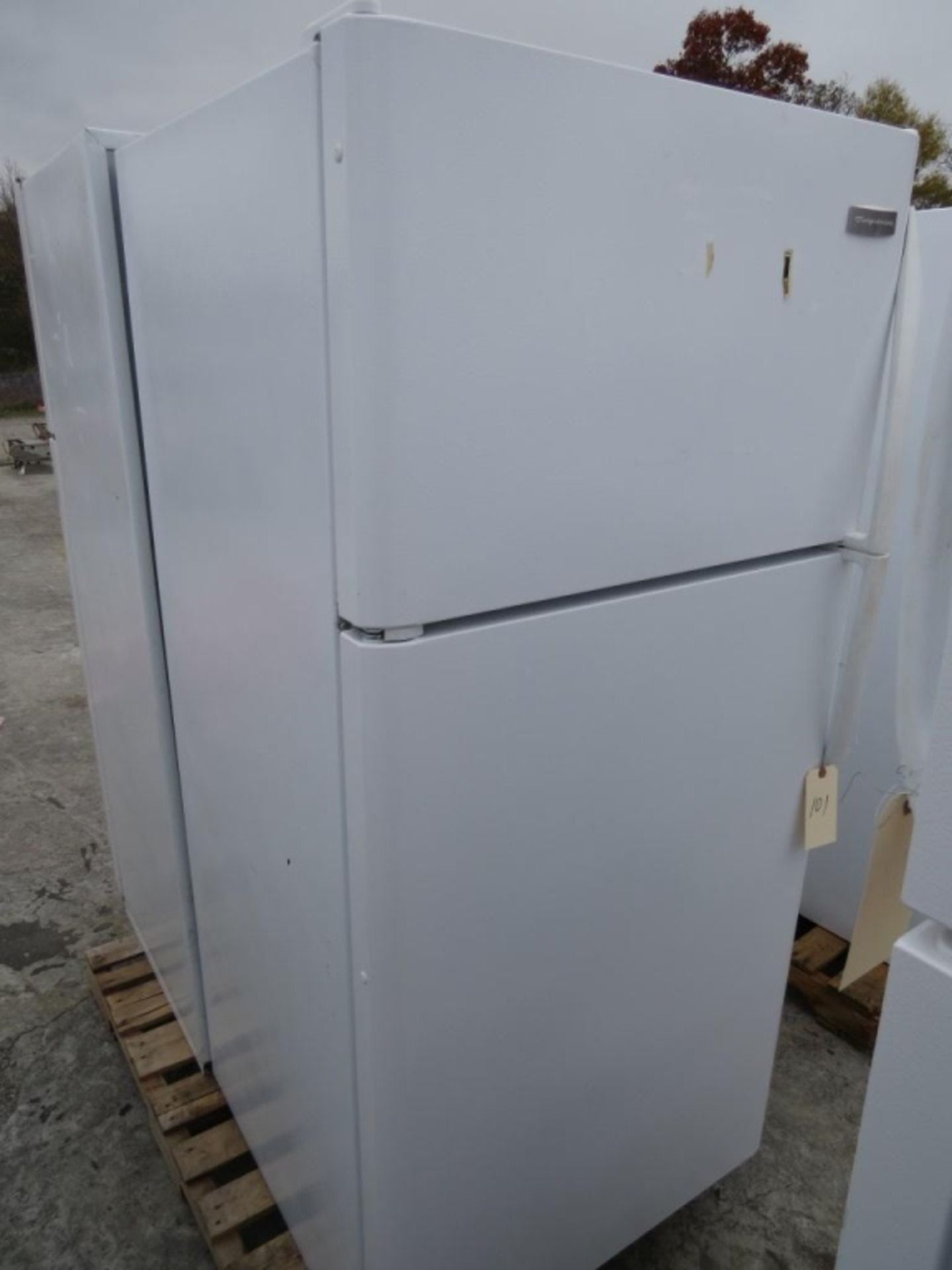 Frigidaire Refrigerator-