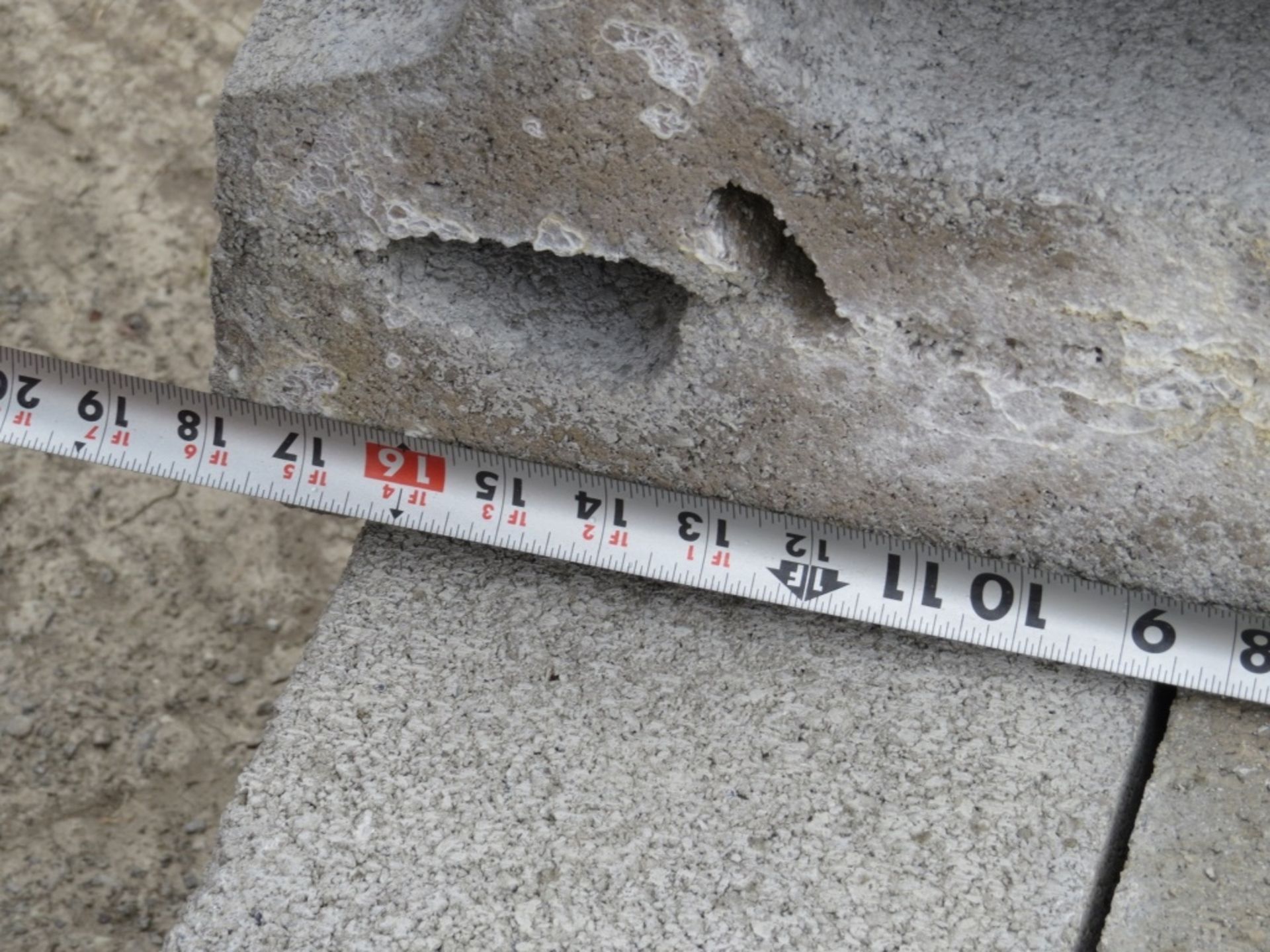 (qty -5) Pallets of Retaing Wall Block, 18"  wide face, 8" tall, 1' Deep, Approx (80)  Total Blocks, - Image 3 of 11