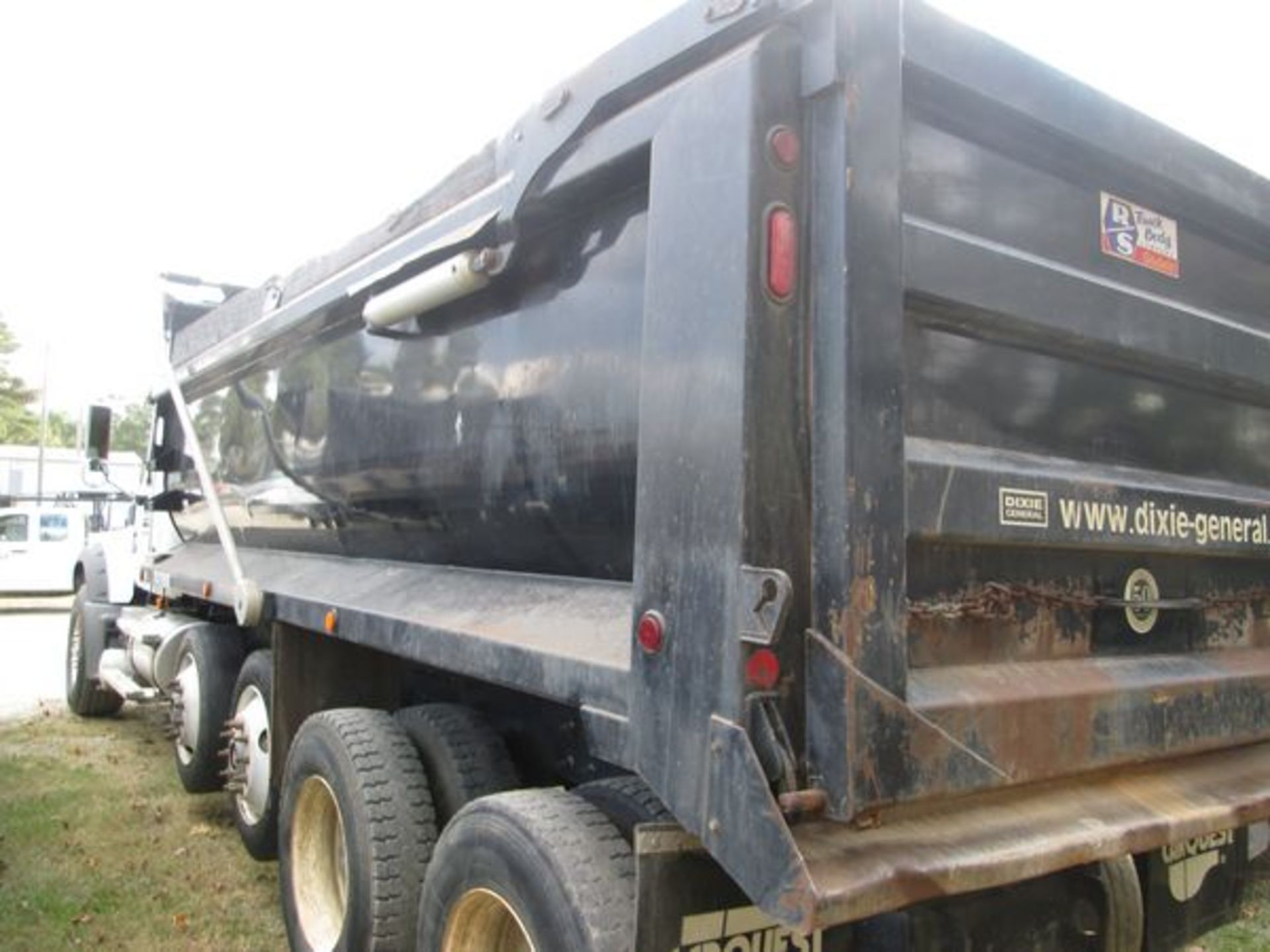 2008 Mack Granite quad axle dump. auto trans Godwin steel U bottom dump, model GU713 370 at 2000 rpm - Image 5 of 8