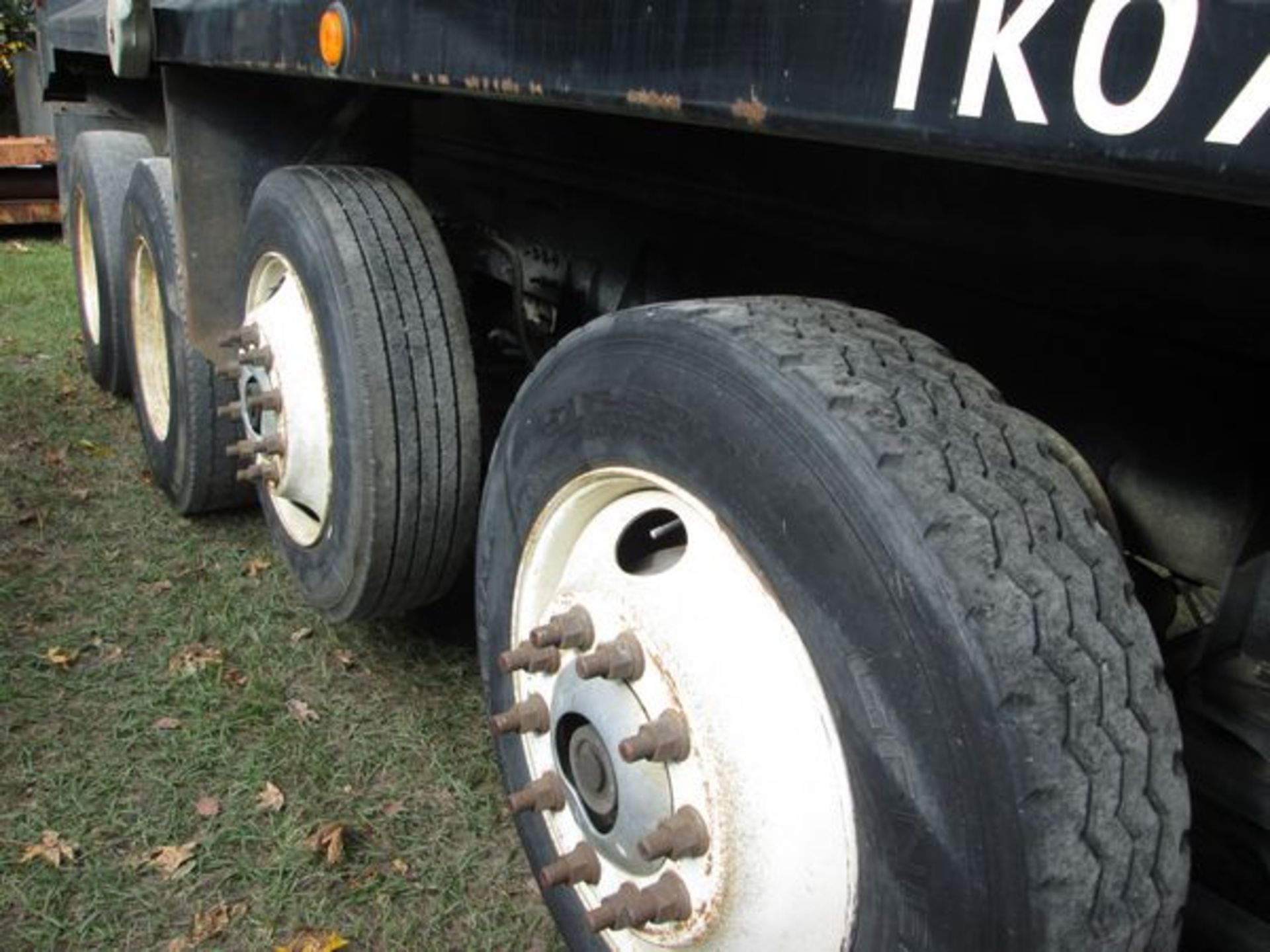 2008 Mack Granite quad axle dump. auto trans Godwin steel U bottom dump, model GU713 370 at 2000 rpm - Image 2 of 8