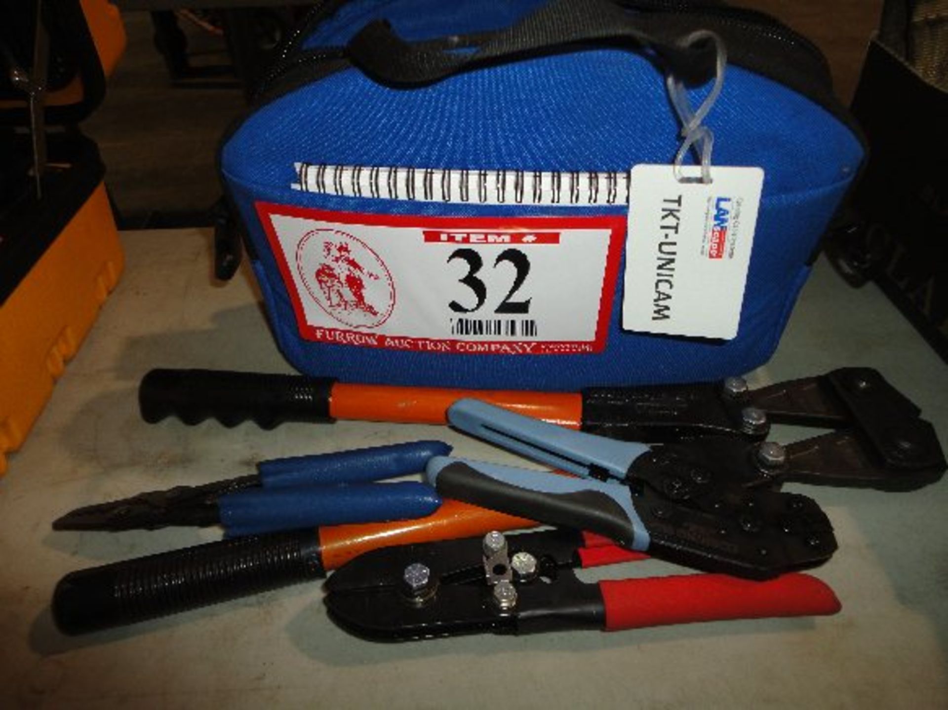 ELECTRICAL TOOL SET, W/GRIPPERS, CUTTERS, SPLICERS, ETC