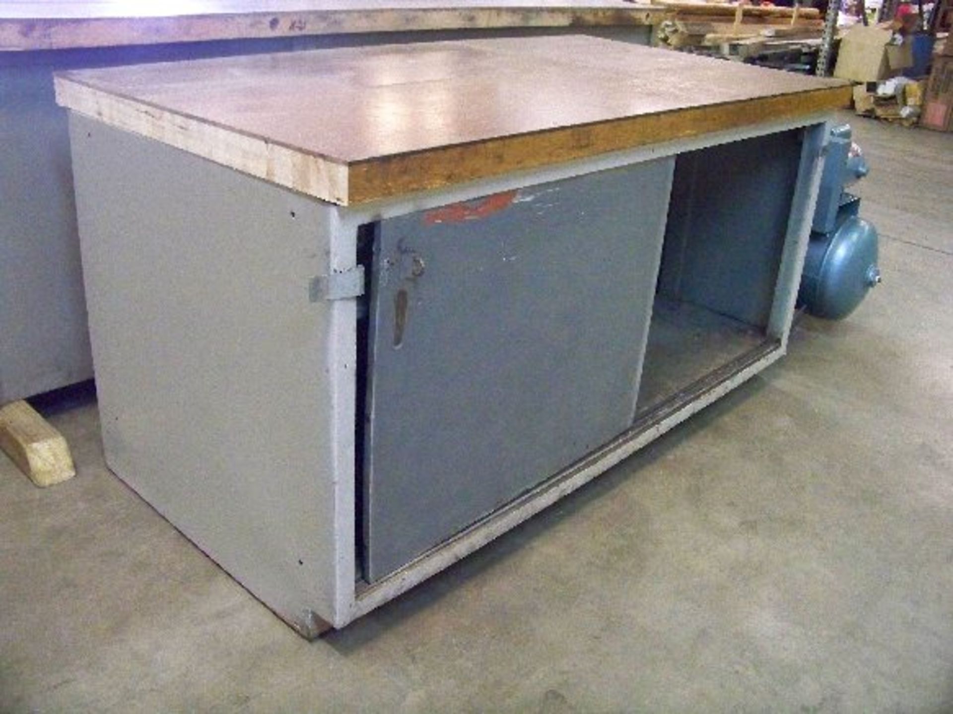 HEAVY DUTY WORK CABINET/TABLE 102" X 35 1/2" X 35 - Image 3 of 4