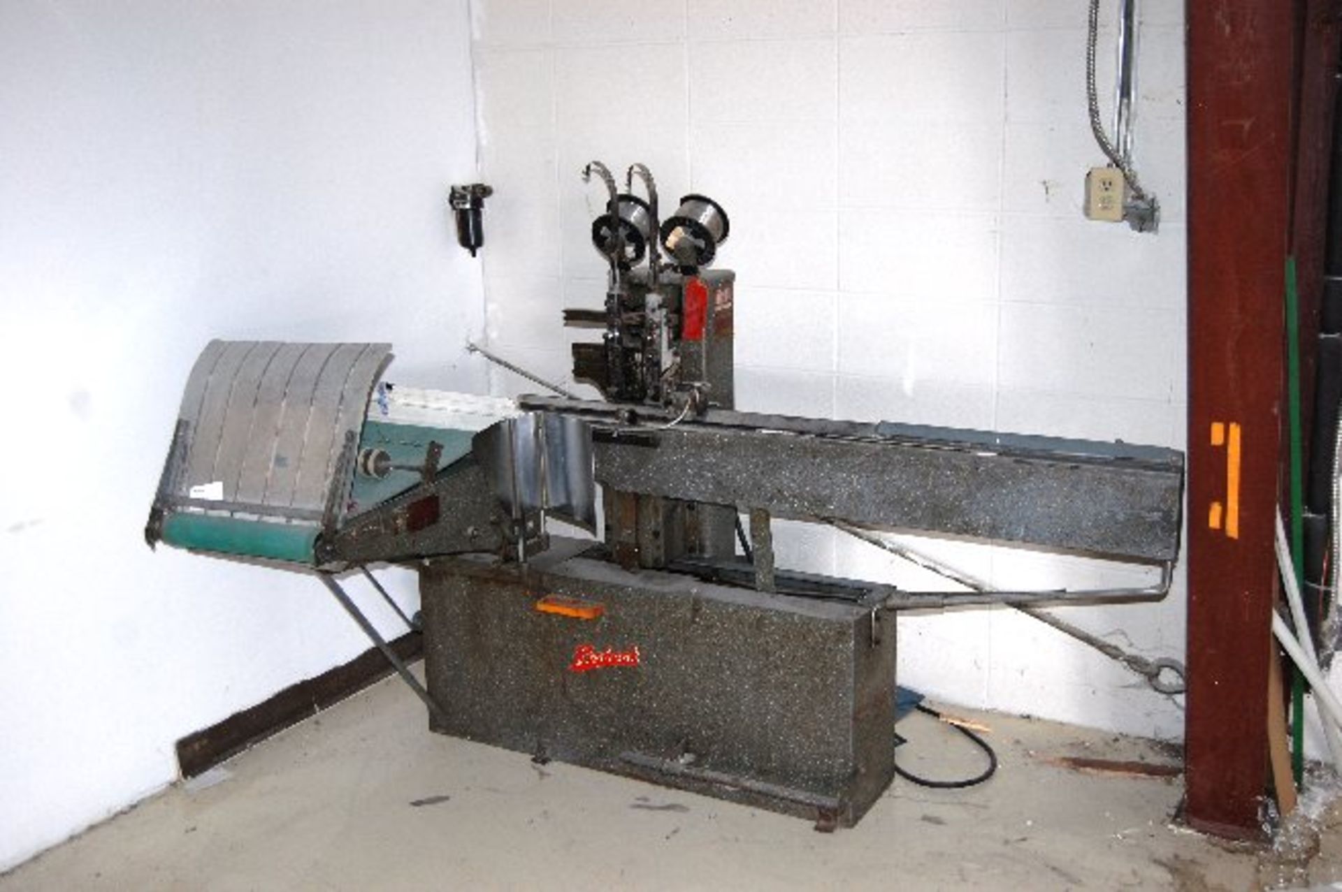 ROSBACK STITCHING MACHINE, S/N BD-2577