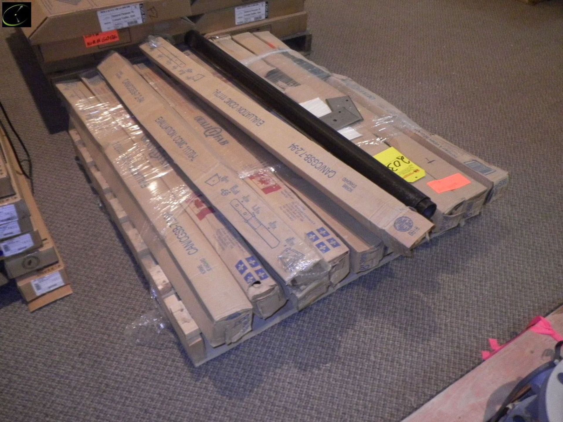 Pallet Of TWELVE UNUSED QUALITY FAB Teleposts. - Image 3 of 3