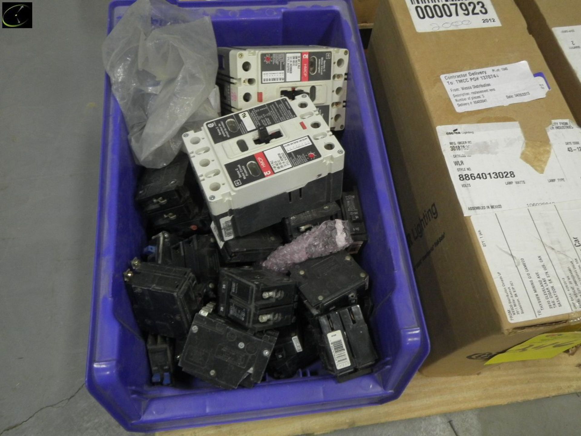 Pallet Of Misc. Wall Mount Vapour Light Lenses, Breakers & Data Sensors. - Image 3 of 6