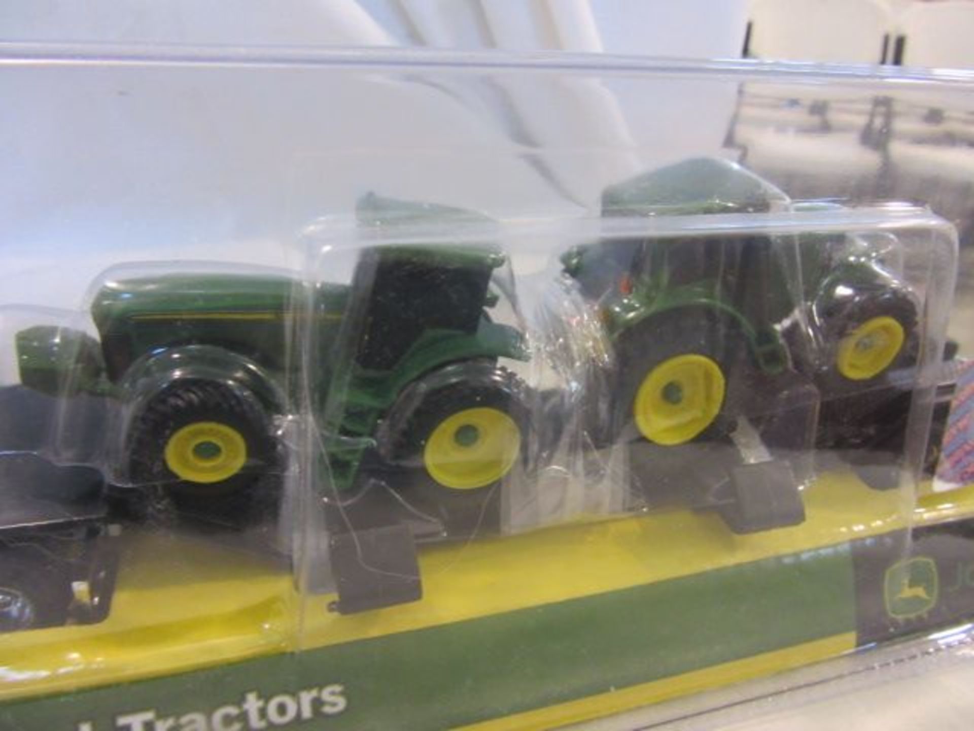 Ertl John Deere Tractor Trailer with 2 John Deere 4WD Tractors, NIB - Image 4 of 4