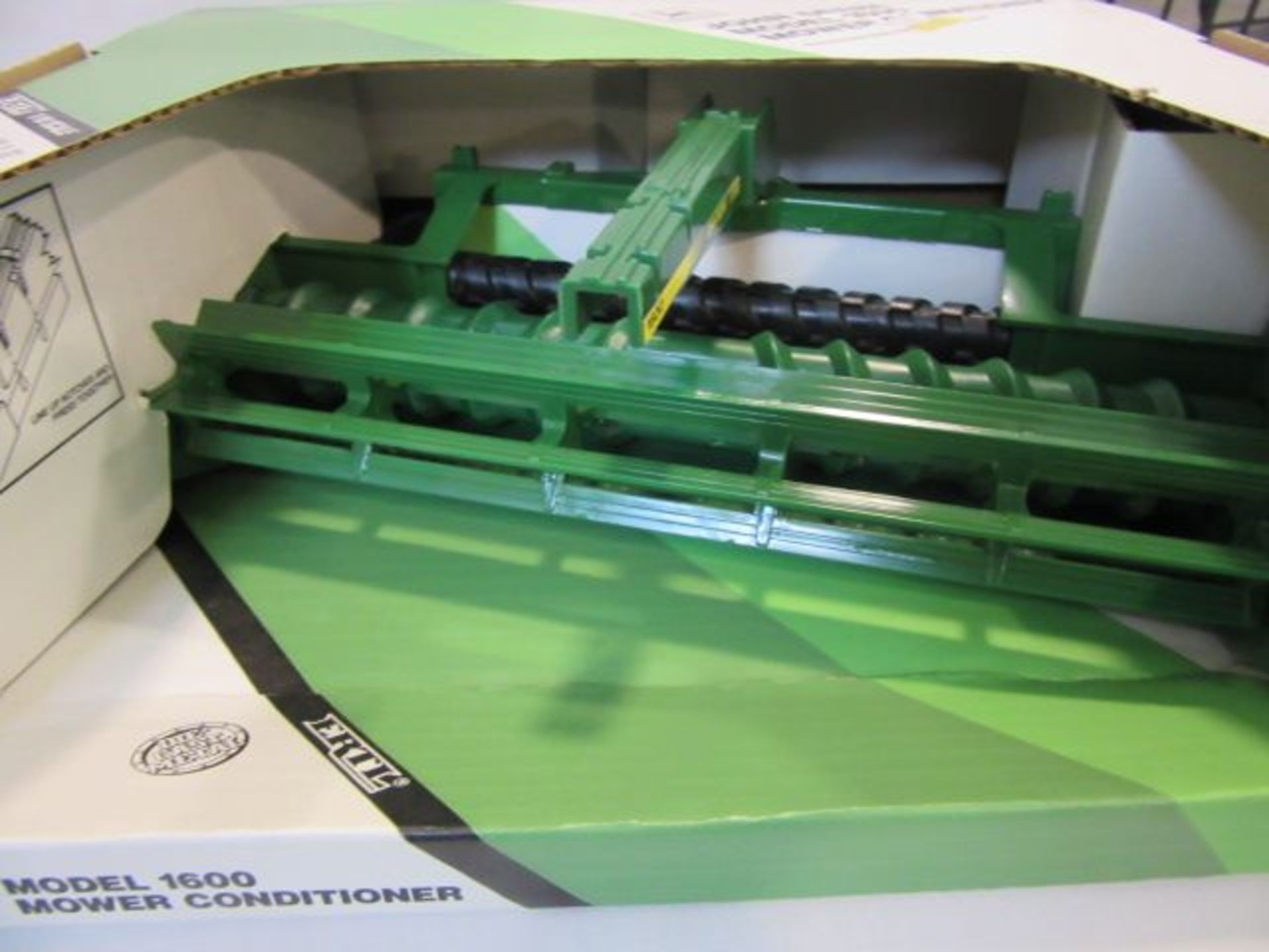 Ertl John Deere 1600 Mower Conditioner, NIB, 1:16 Scale