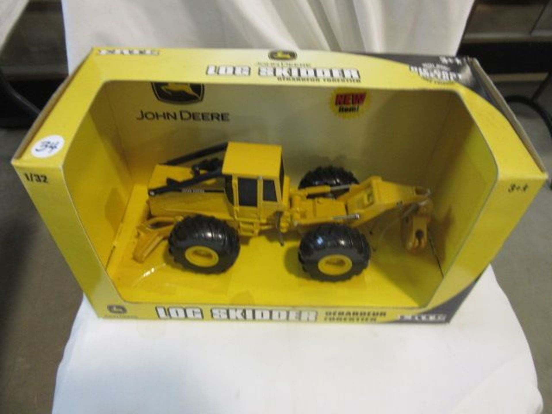 Ertl John Deere Log Skidder, NIB, 1:32 Scale- Yellow Debardeur Forestier